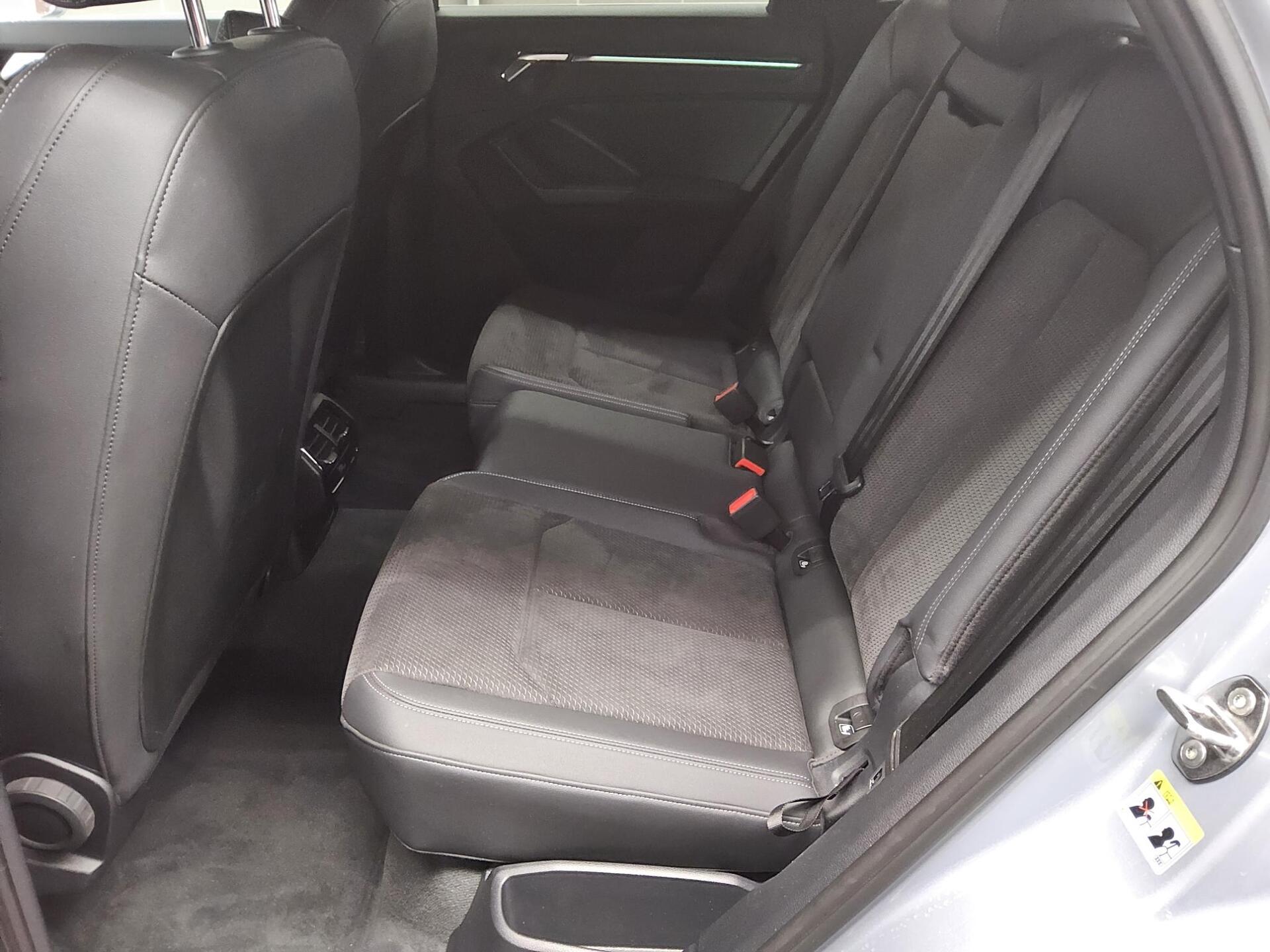 Audi Q3 Sportback 35 TDI S-Line Navi+ vc LED Sound 13