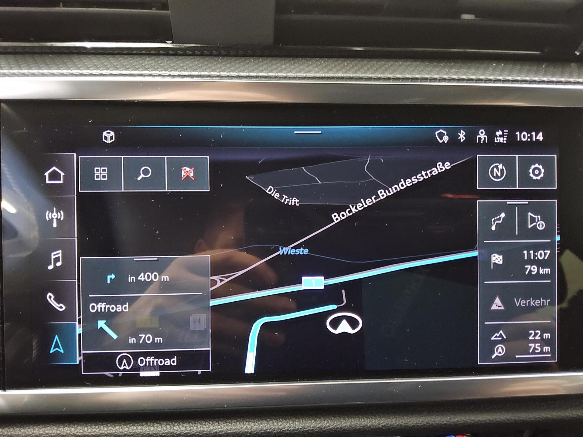 Audi Q3 Sportback 35 TDI S-Line Navi+ vc LED Sound 7