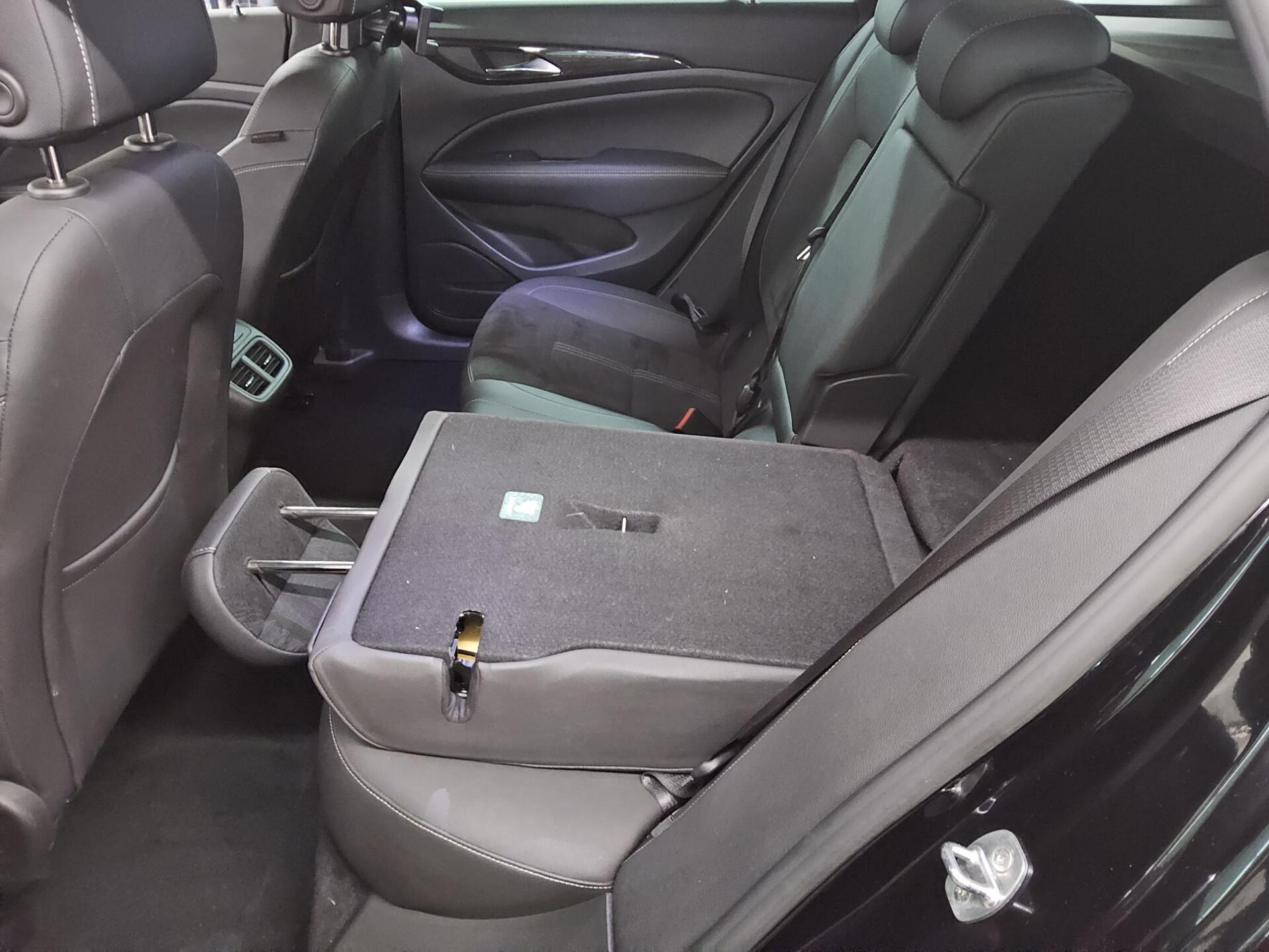 Opel Insignia ST 2.0 CDTI OPC-Line T-Leder Navi AHK 12