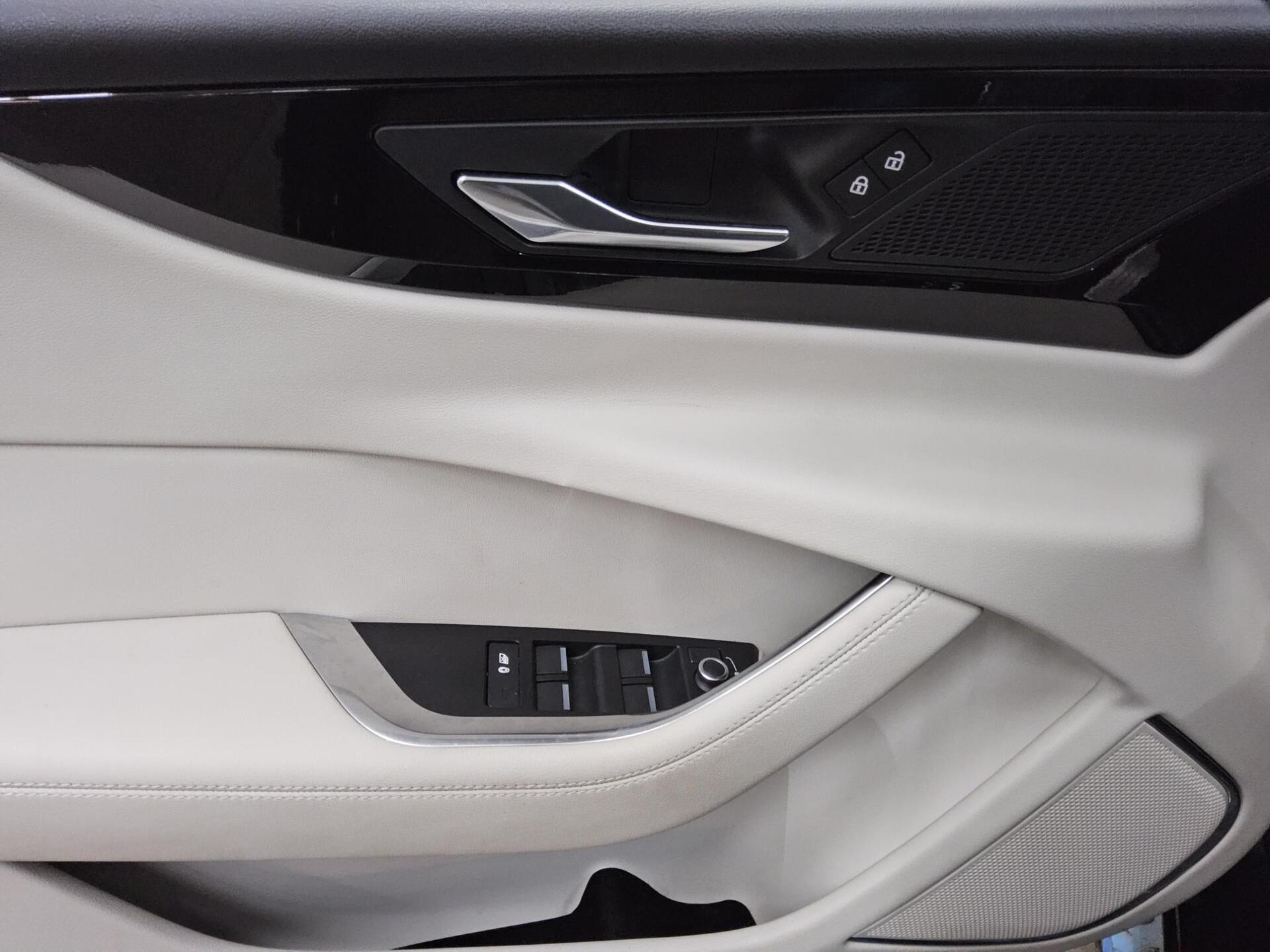 Jaguar XE D 200 AWD HSE Leder Navi-Pro LED HuD RFK Shz 9