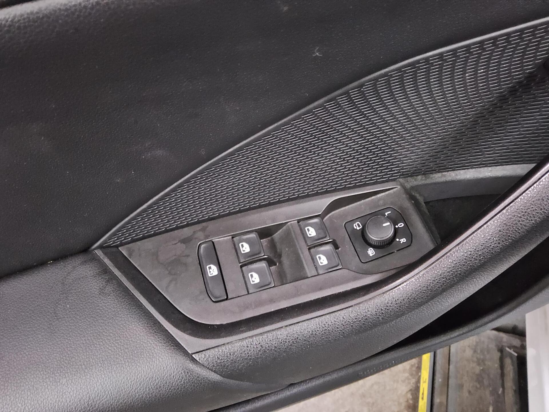 Skoda Octavia Kombi 1.4 TSI iV Style Navi LED vc RFK 9