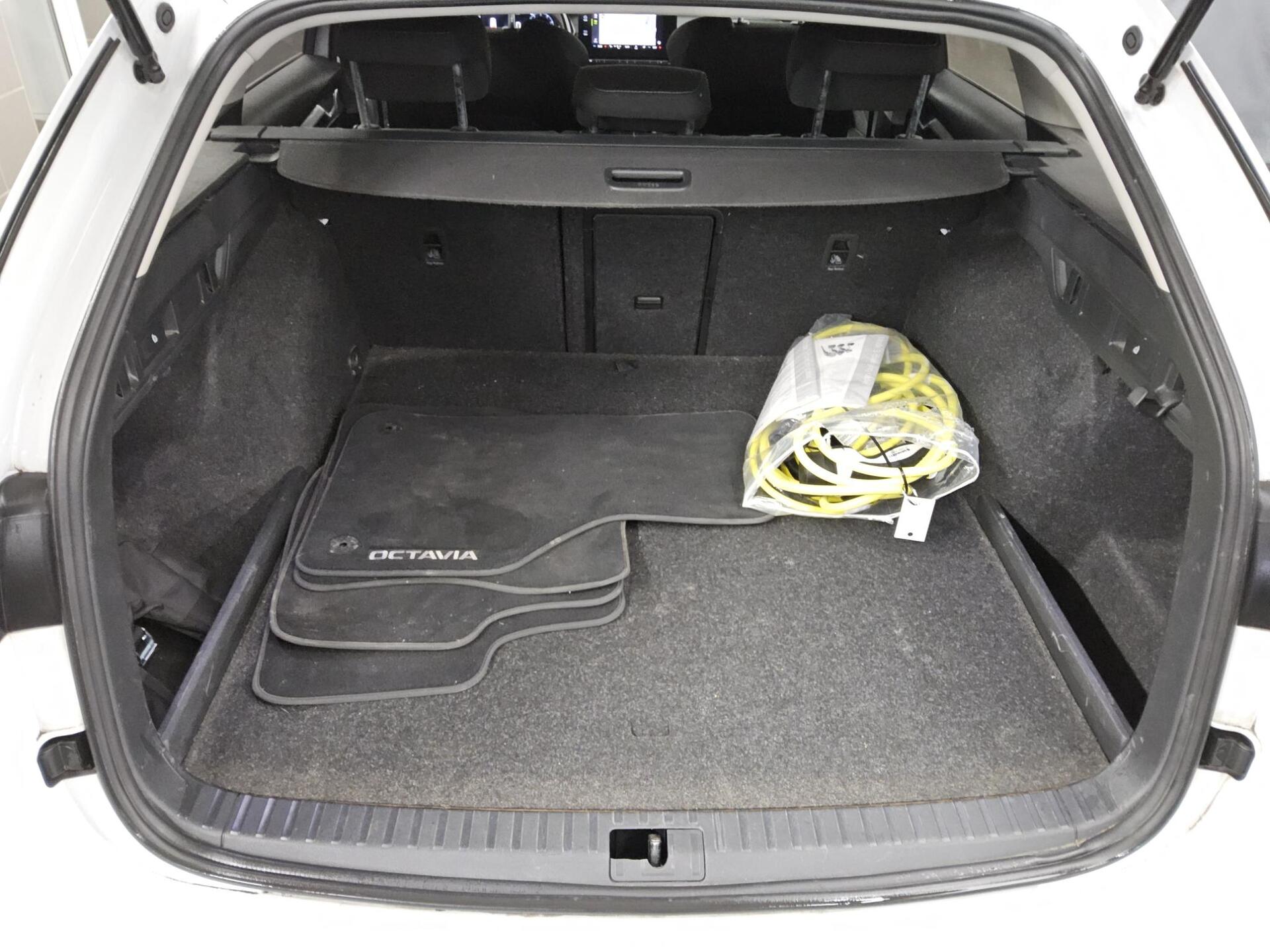 Skoda Octavia Kombi 1.4 TSI iV Style Navi LED vc RFK 12