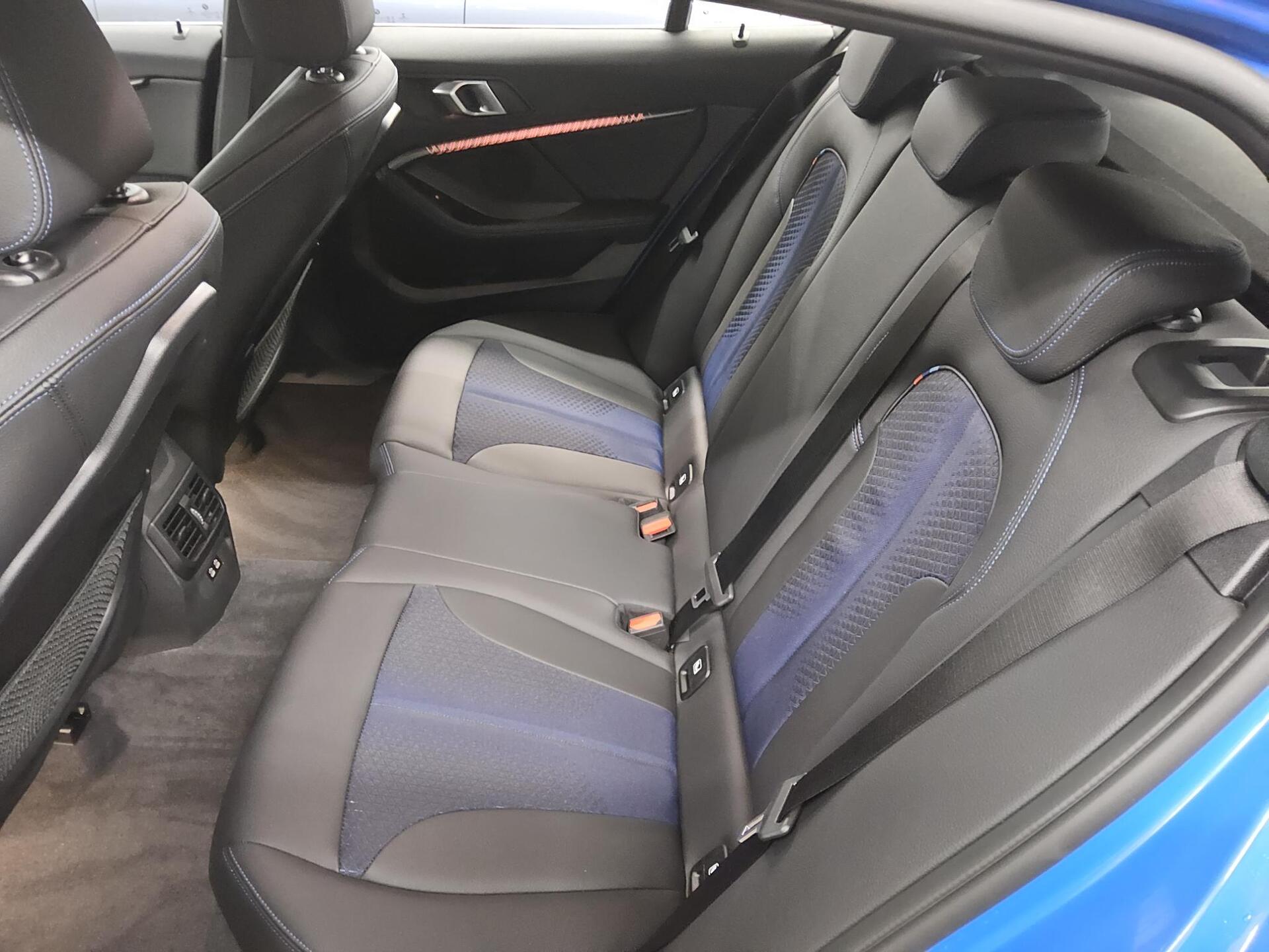 BMW 120iA M-Sport Navi LED Shz PDC Tempomat 13