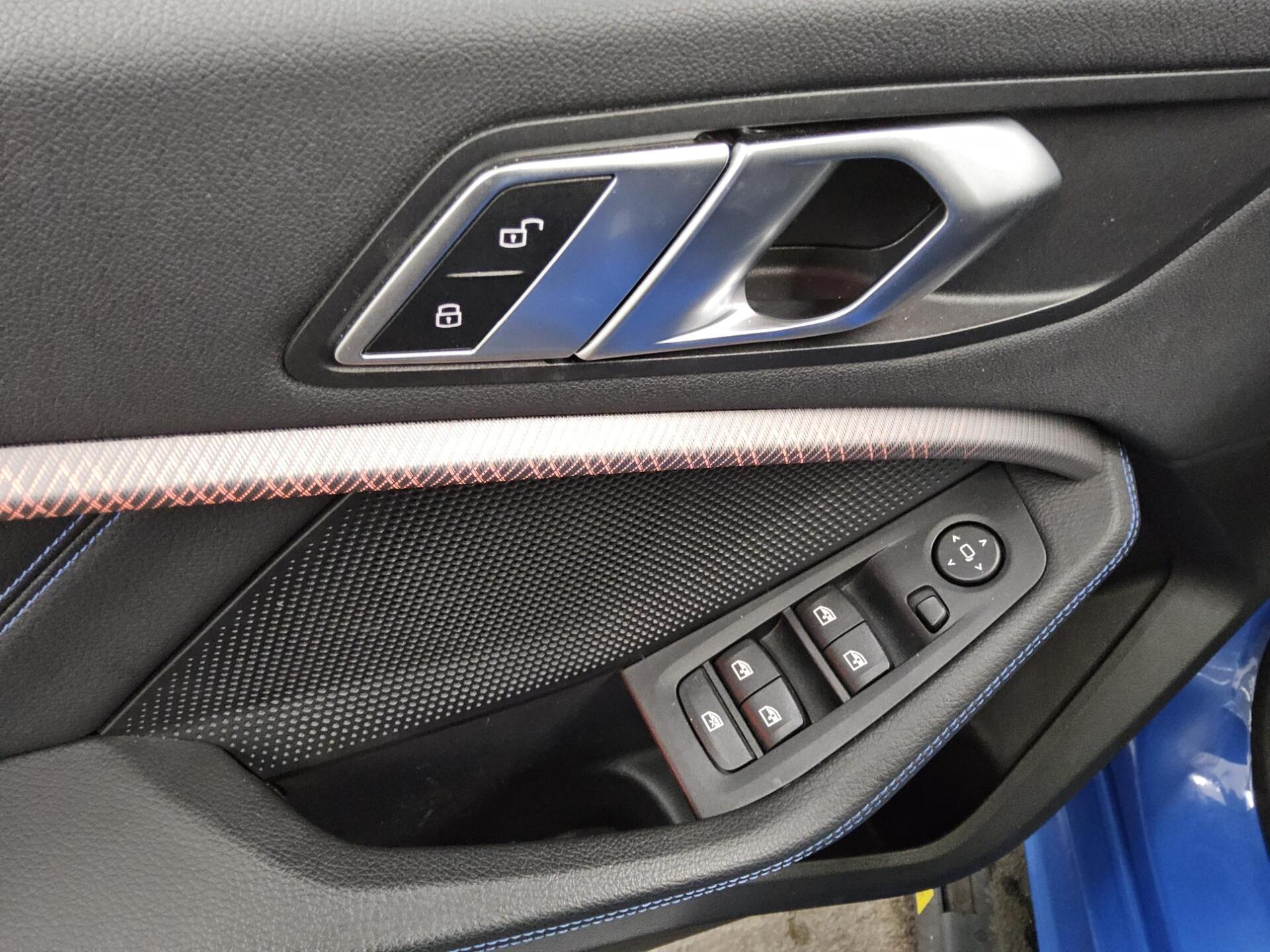 BMW 120iA M-Sport Navi LED Shz PDC Tempomat 9