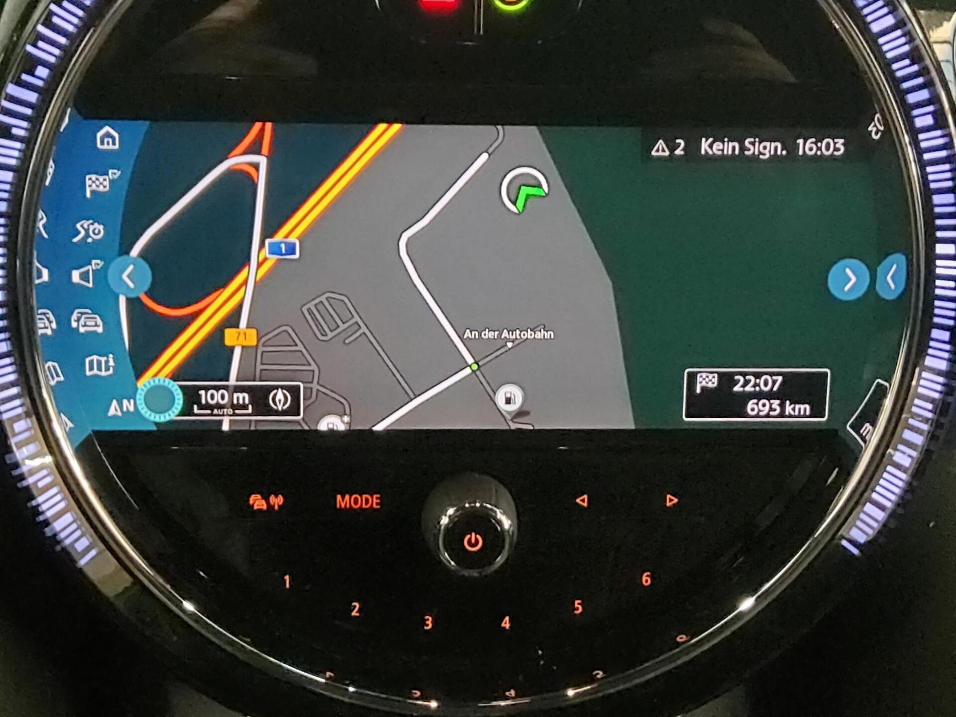 MINI Cooper JCW Trim Navi LED HuD RFK T-Leder 7