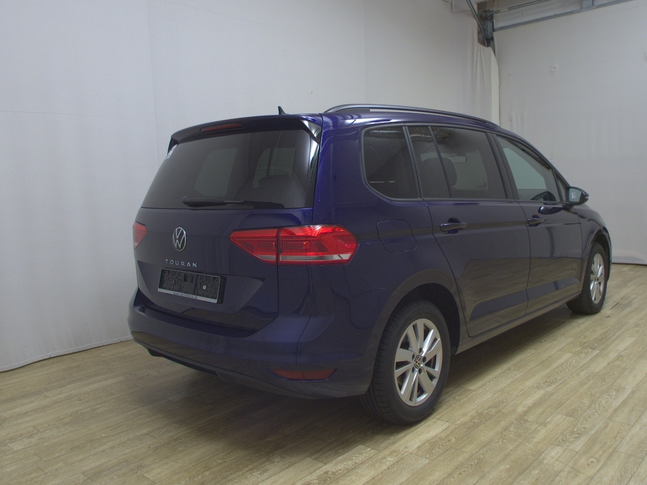 Volkswagen Touran 2.0 TDI Comf. Navi RFK ACC Keyless Shz 4