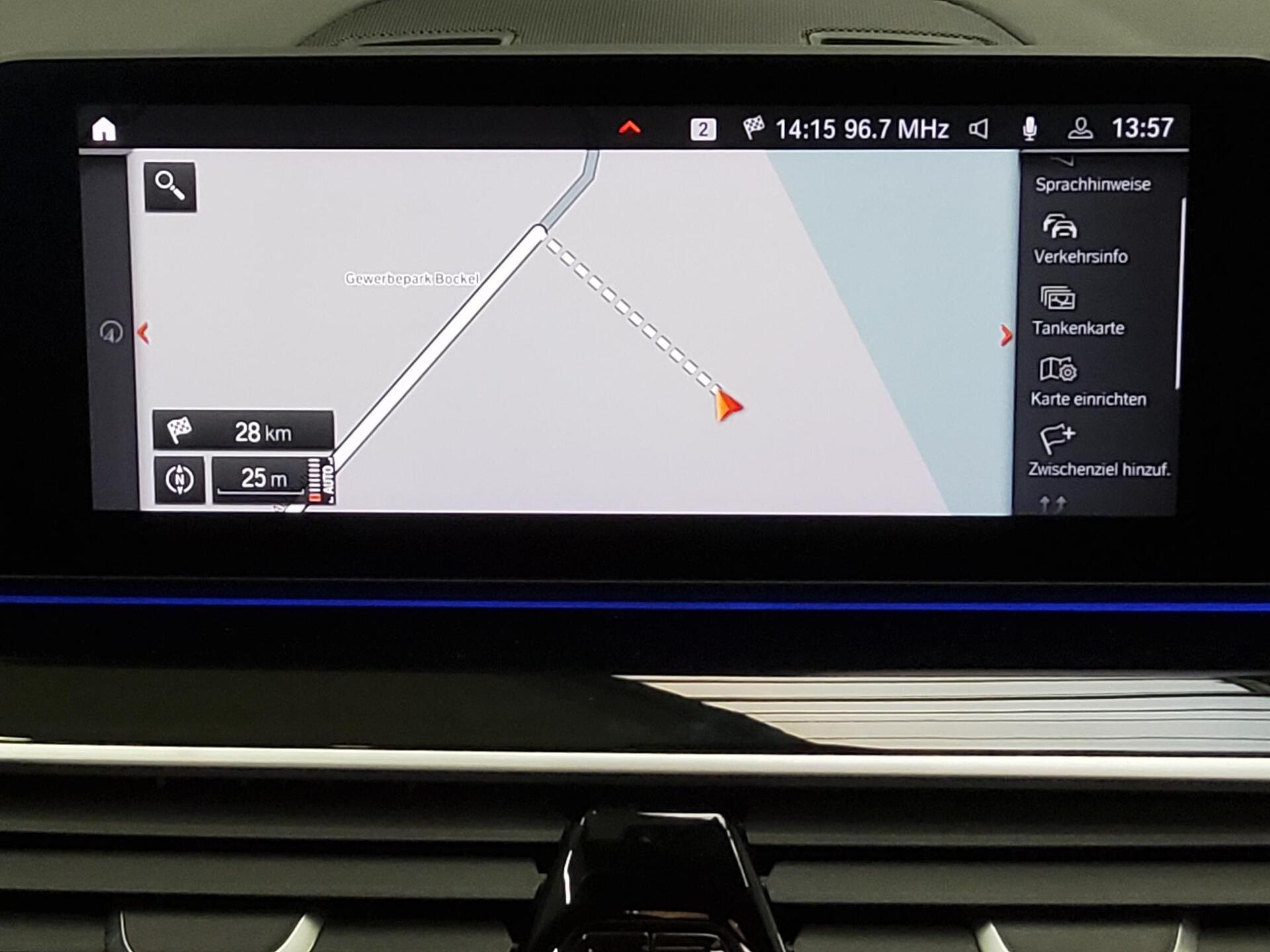 BMW 520dA Touring Sport-Line Navi LC Pro Pano HuD 7