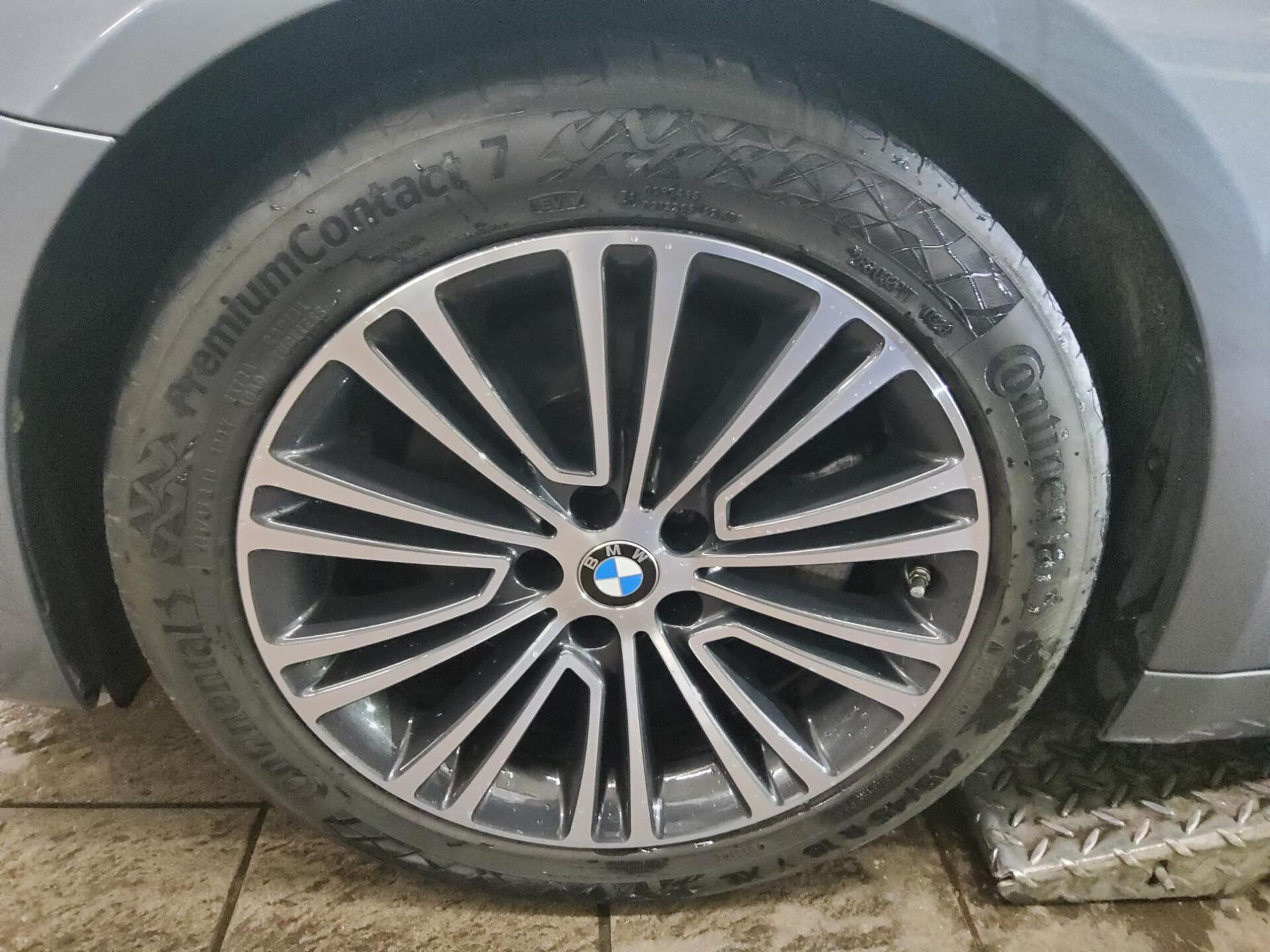 BMW 520dA Touring Sport-Line Navi LC Pro Pano HuD 11