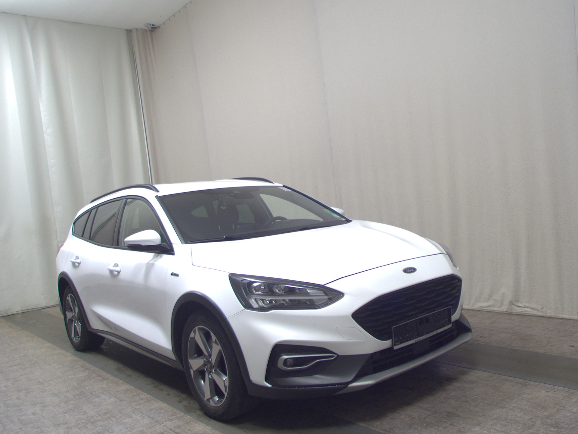 Ford Focus Turnier 1.5 EB Active Navi LED Shz RfK 3