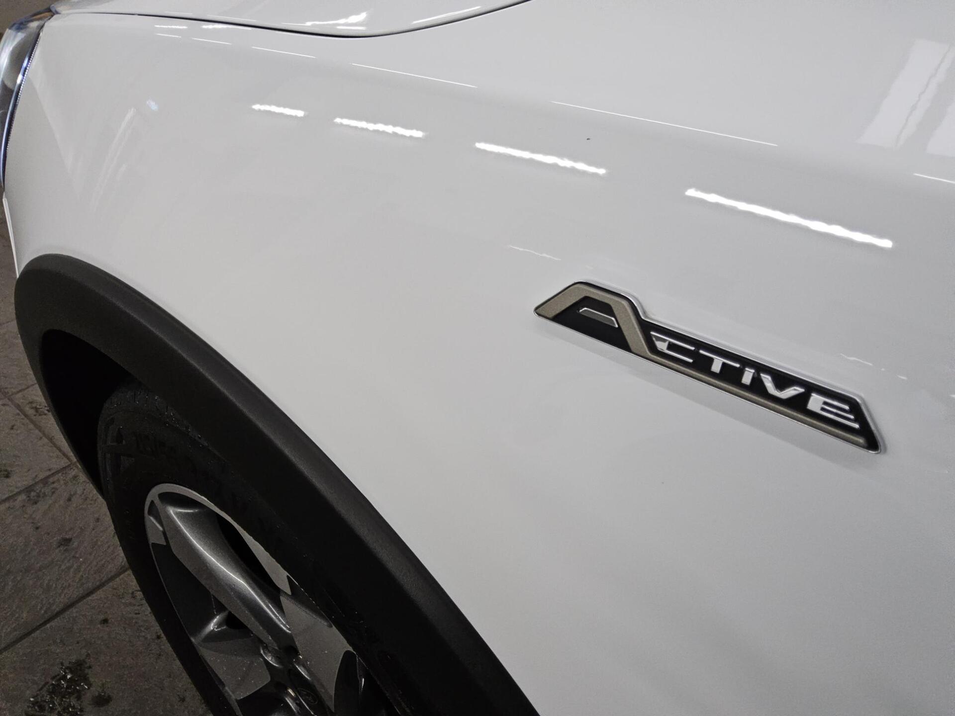 Ford Focus Turnier 1.5 EB Active Navi LED Shz RfK 12