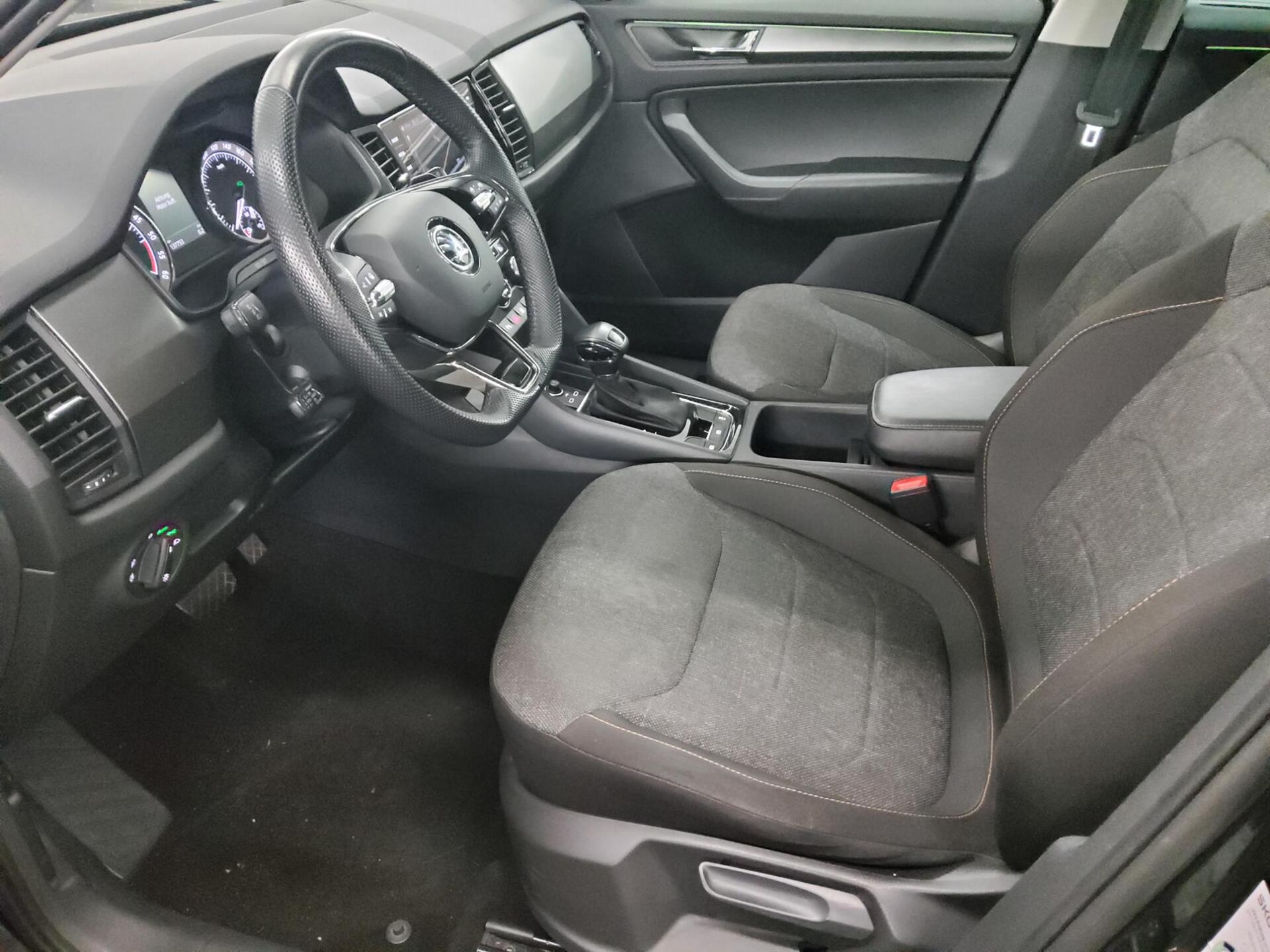 Skoda Kodiaq 2.0 TDI Clever Navi LED PDC ACC 4xShz 8