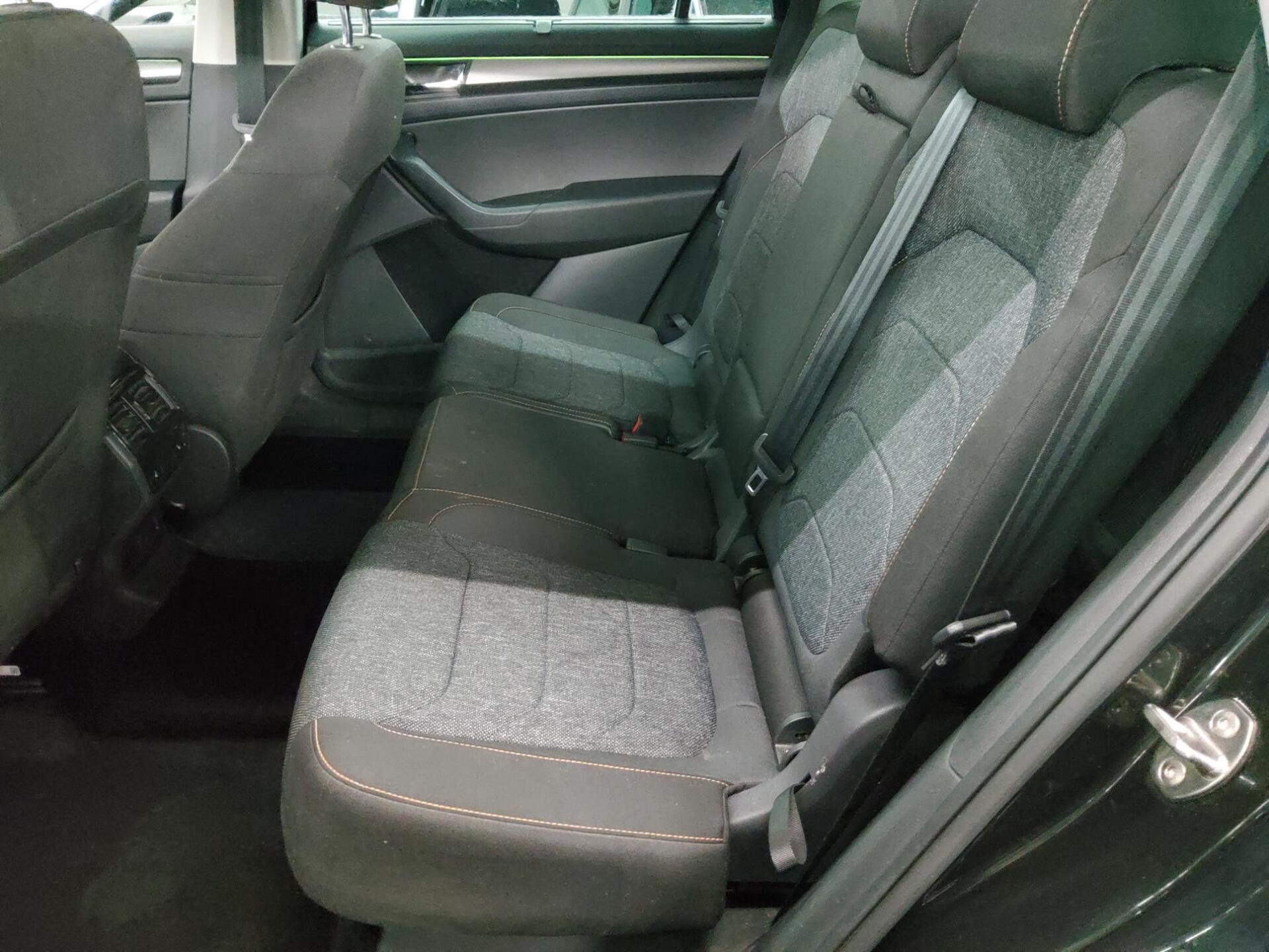 Skoda Kodiaq 2.0 TDI Clever Navi LED PDC ACC 4xShz 13