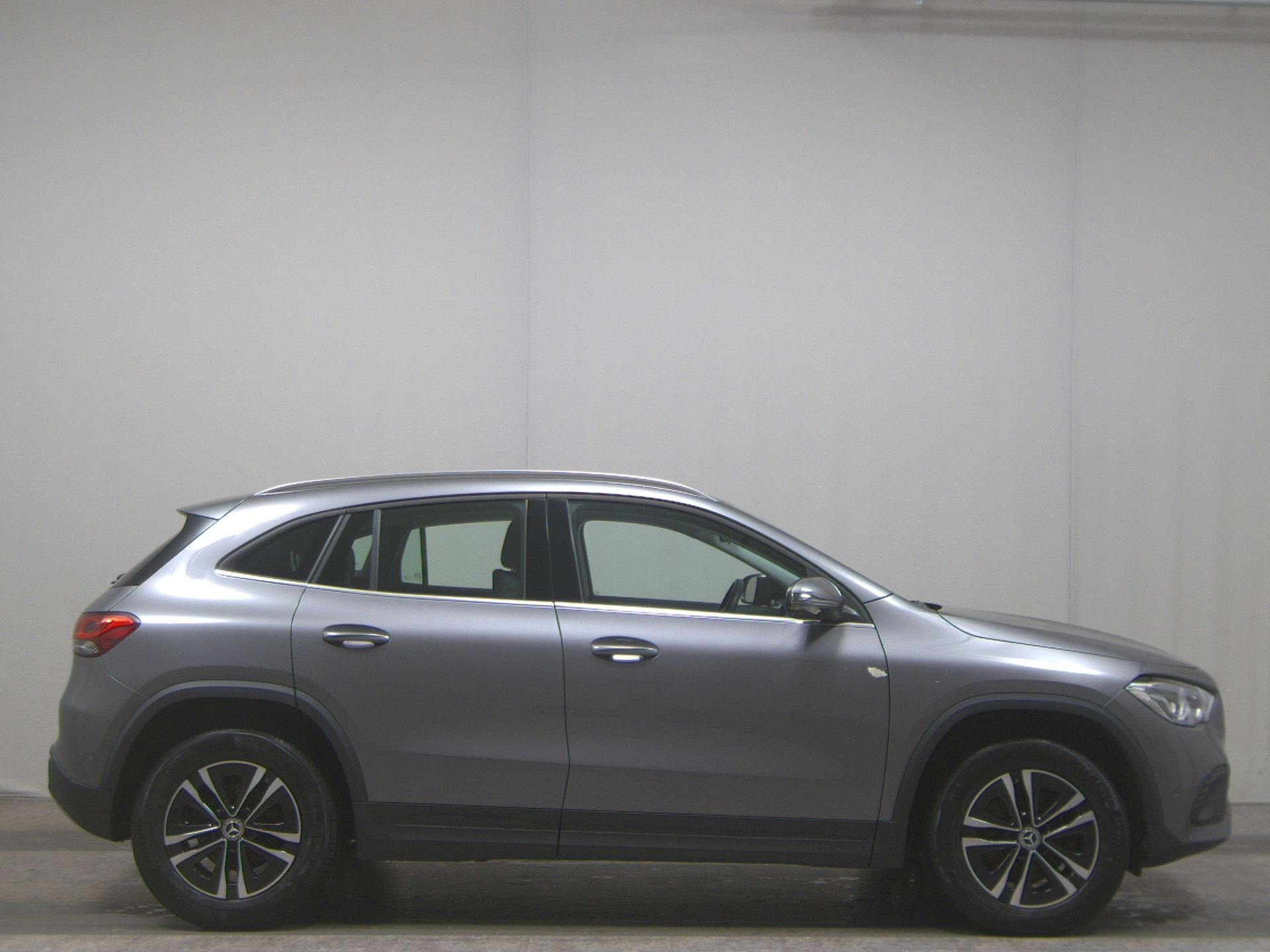 Mercedes-Benz GLA 180 d Style Navi LED MBUX RFK T-Leder