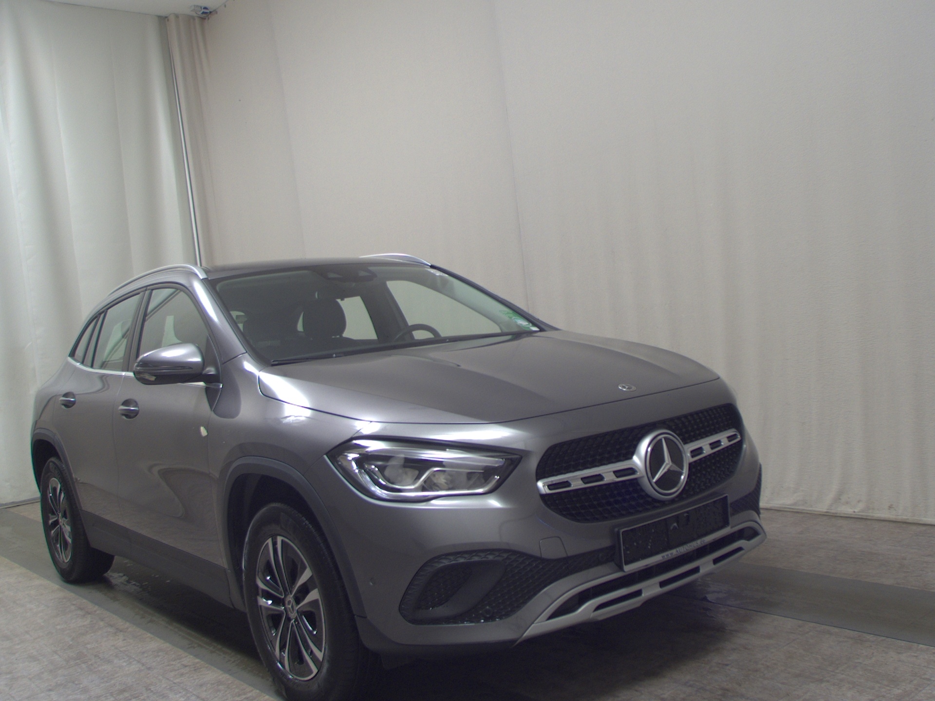 Mercedes-Benz GLA 180 d Style Navi LED MBUX RFK T-Leder 3