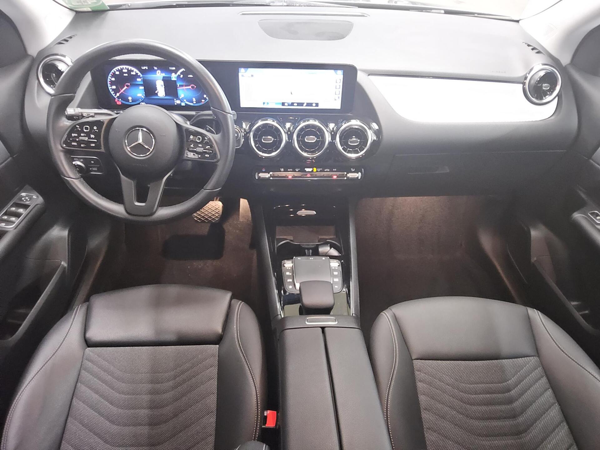 Mercedes-Benz GLA 180 d Style Navi LED MBUX RFK T-Leder 5