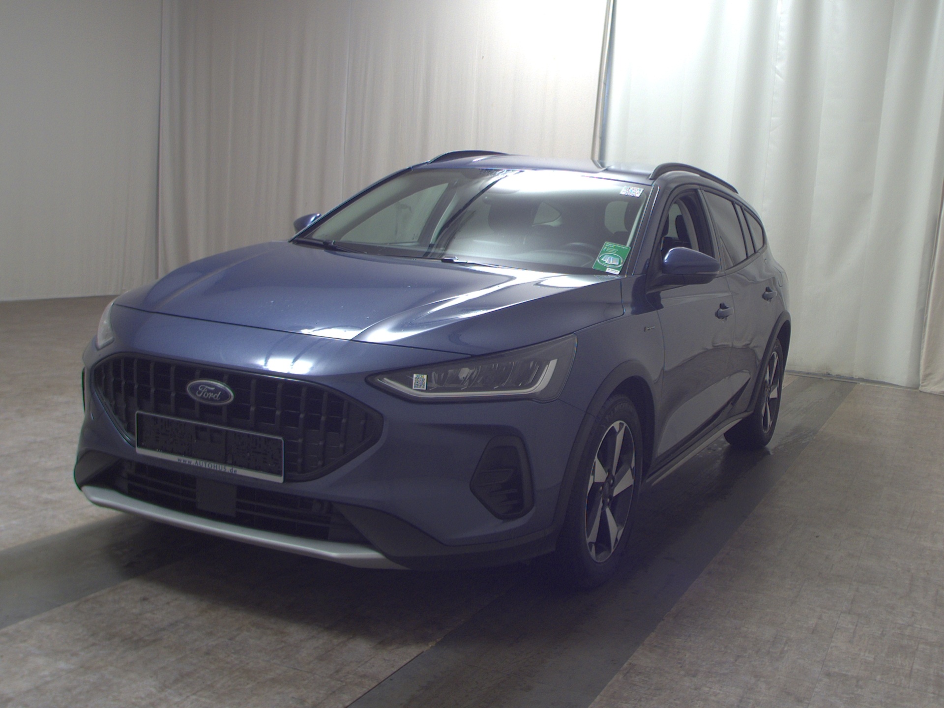 Ford Focus Turnier 1.0 EB Active Navi LED RFK Shz PDC 2