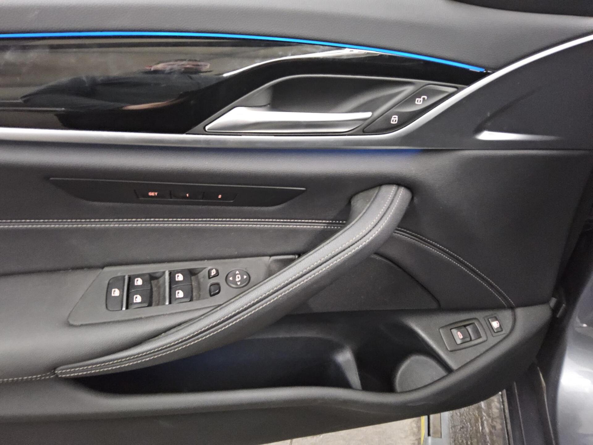 BMW 530e Touring Sport-Line Leder Navi LC Pro RFK 10