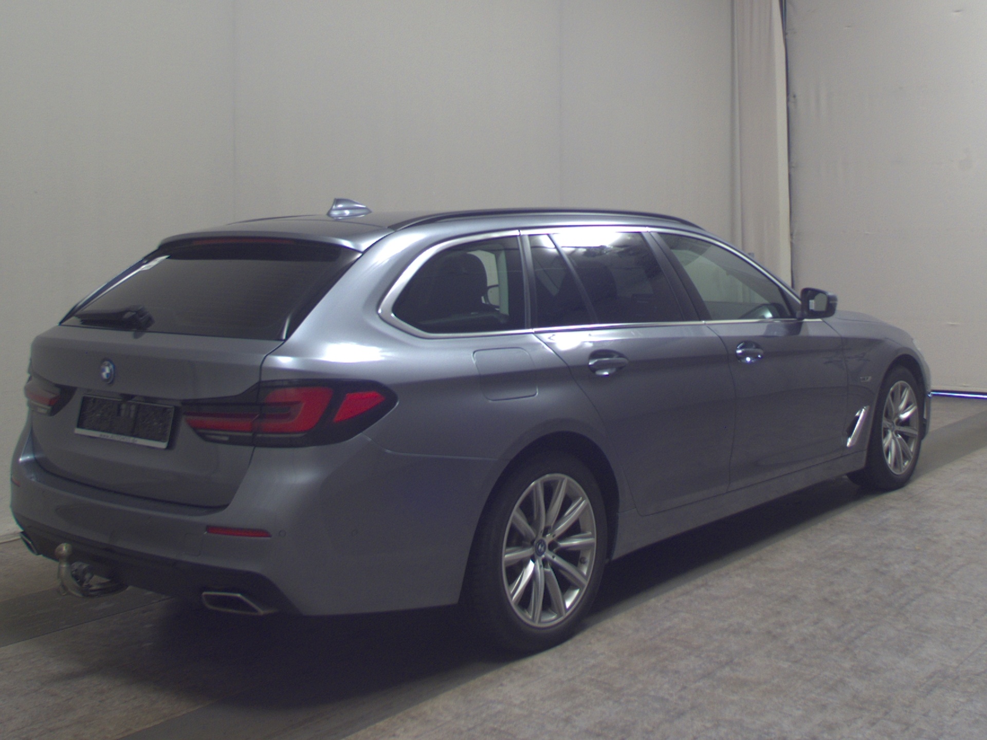 BMW 530e Touring Sport-Line Leder Navi LC Pro RFK 4