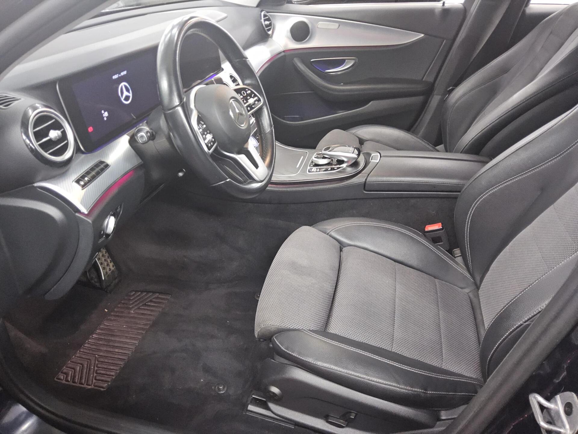 Mercedes-Benz E 300 T d Avantgarde Navi LED Widescreen RFK 9