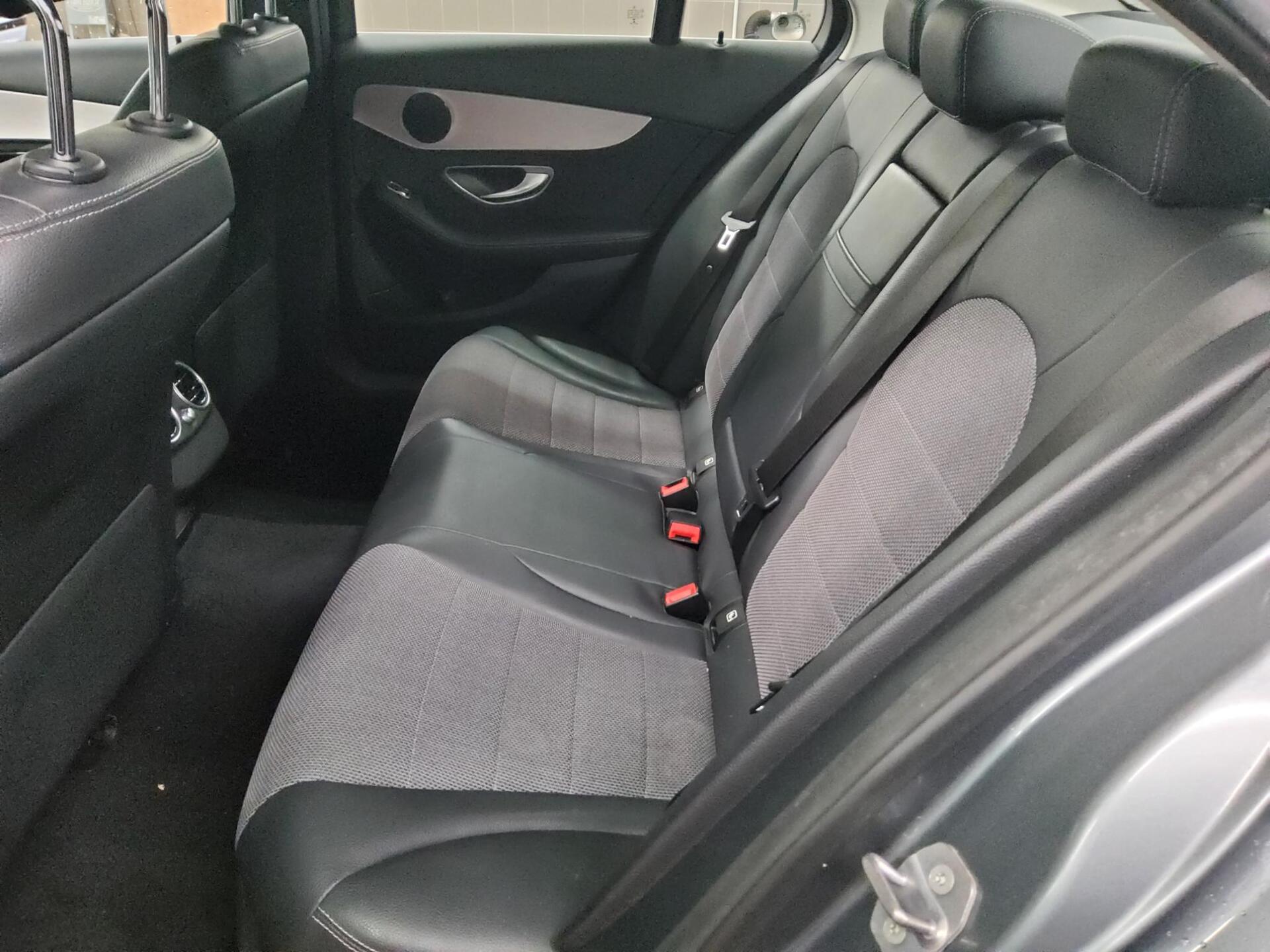 Mercedes-Benz C 180 Avantgarde T-Leder Navi Multibeam RFK 13