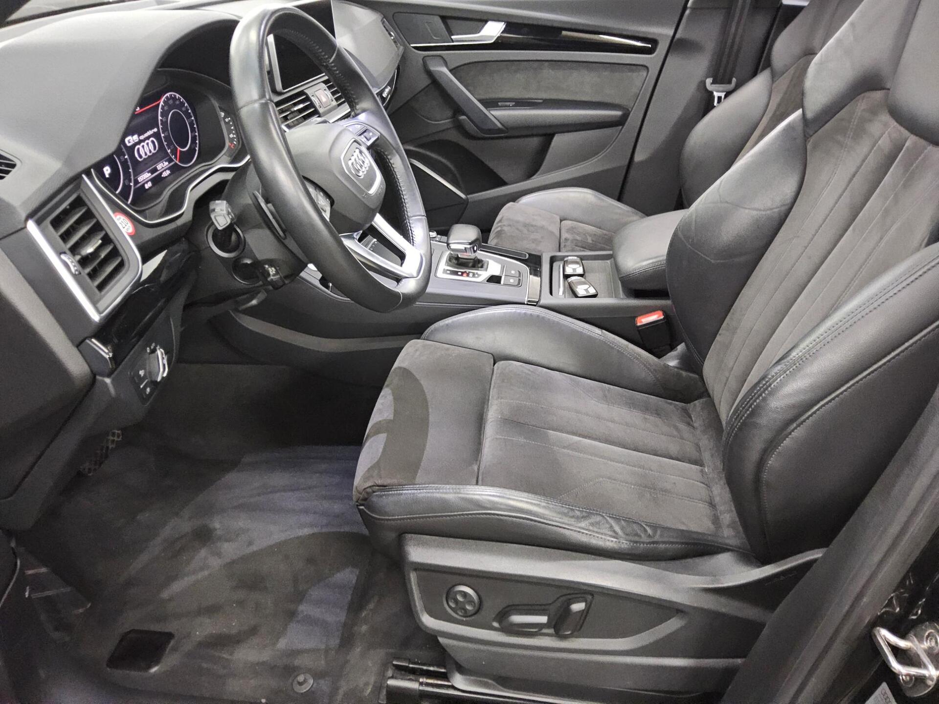Audi Q5 45 TDI Qu. sport Navi Matrix virtual Pano ACC 9