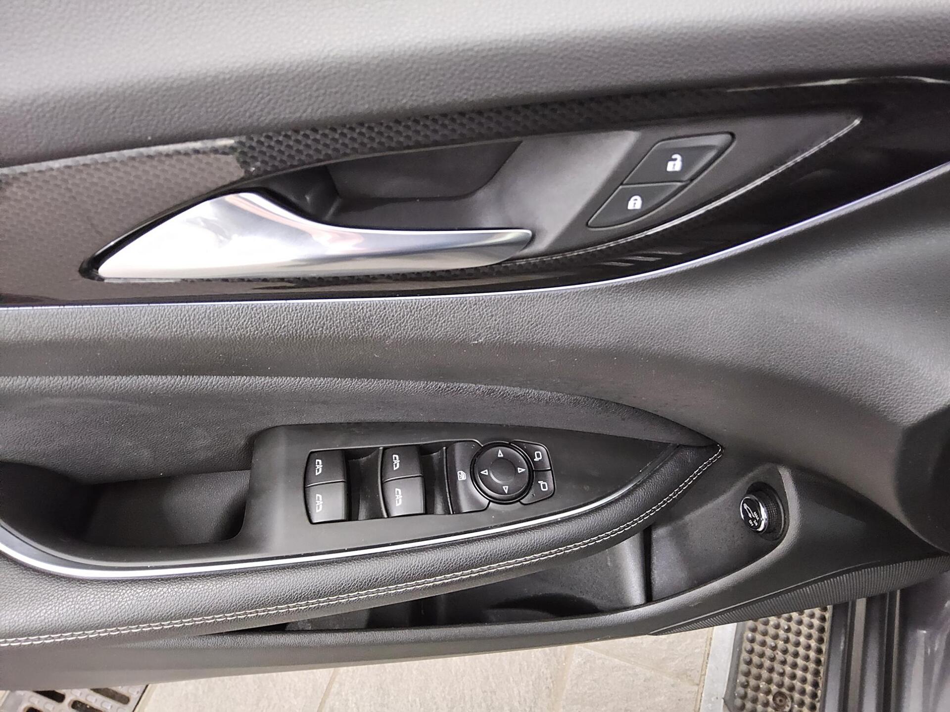 Opel Insignia ST 2.0 CDTI Elegance Navi LED HuD AHK 9