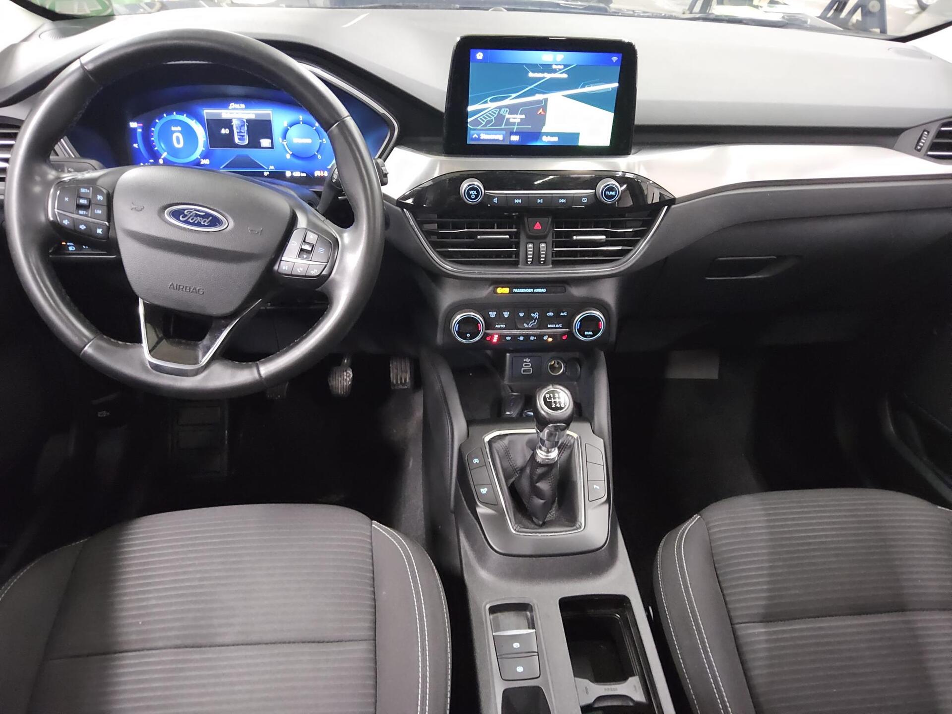 Ford Kuga 2.0 EB Titanium Navi Pano LED AHK 5