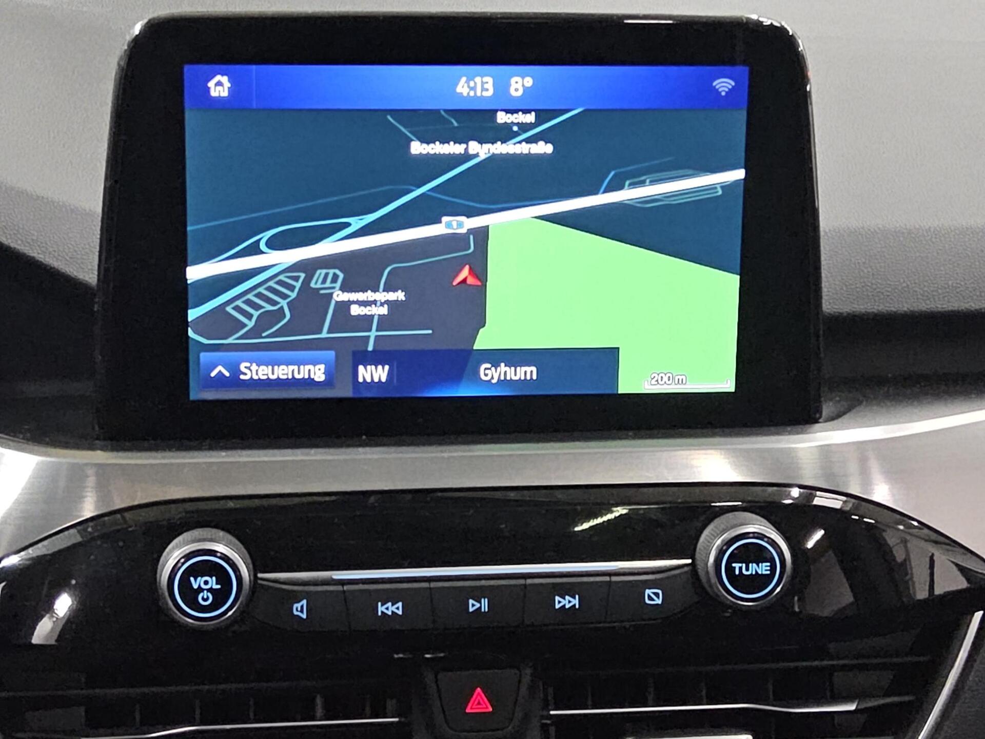 Ford Kuga 2.0 EB Titanium Navi Pano LED AHK 7