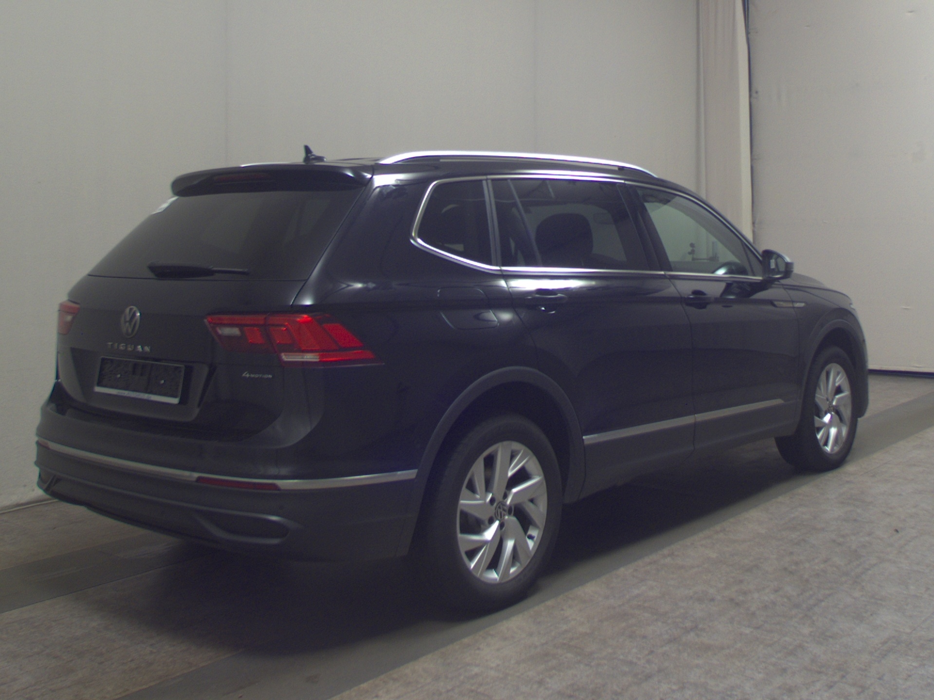 Volkswagen Tiguan Allspace 2.0 TDI 4M Life Navi Matrix AID 4