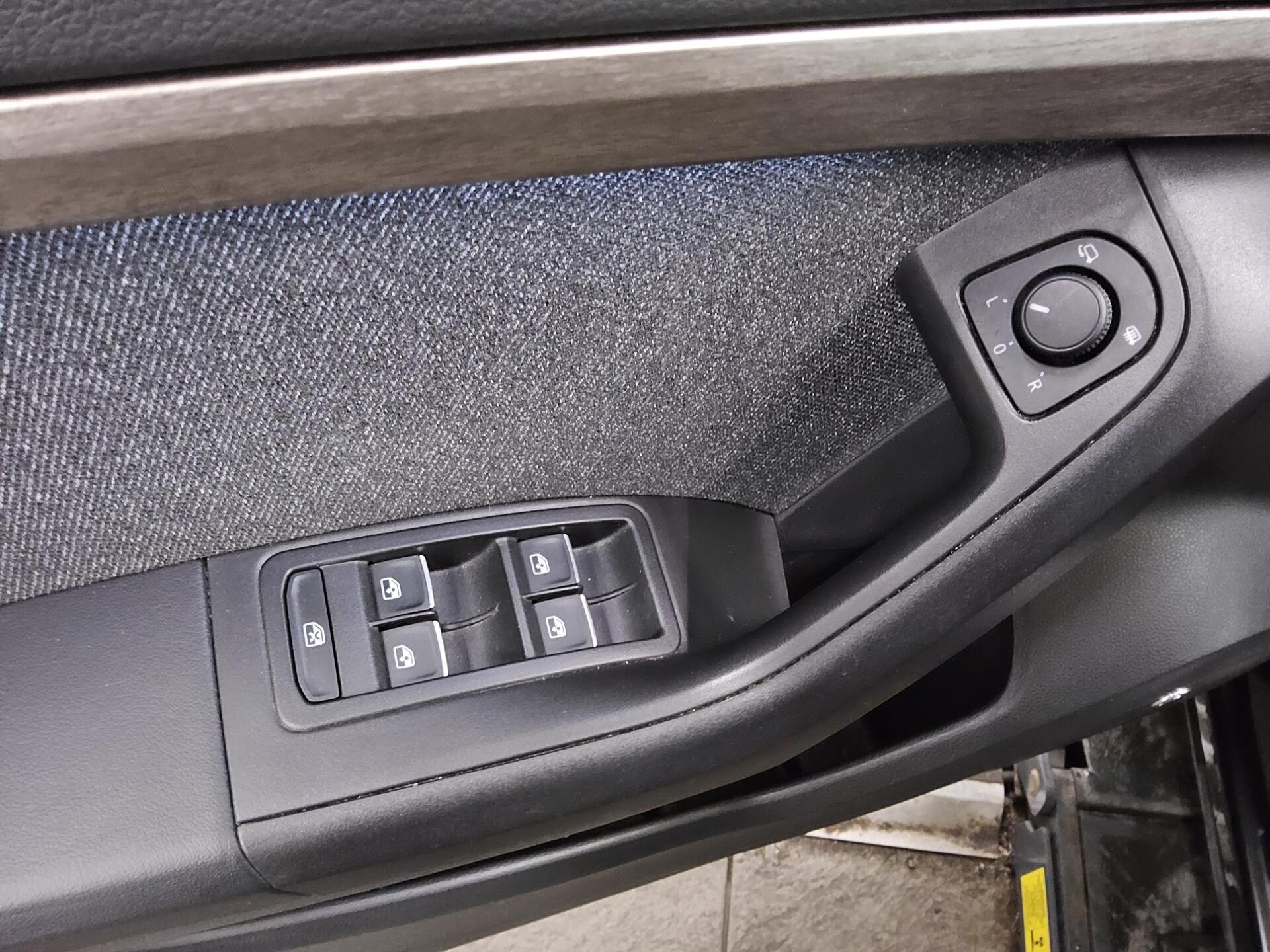 Seat Ateca 1.5 TSI Xperience Navi LED DC RfK Shz ACC 9