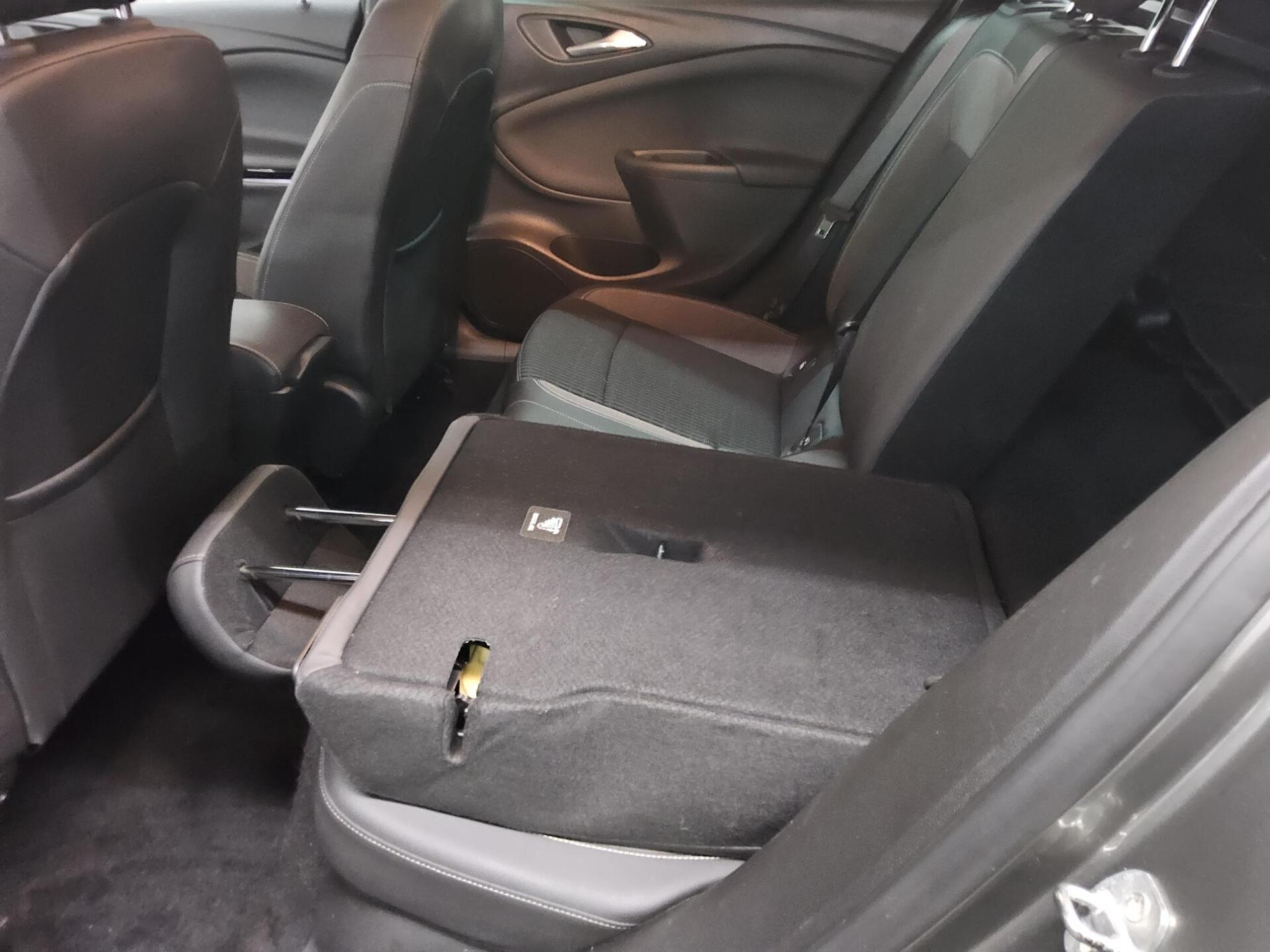 Opel Astra ST 1.5 D Elegance T-Leder Navi LED RFK PDC 12