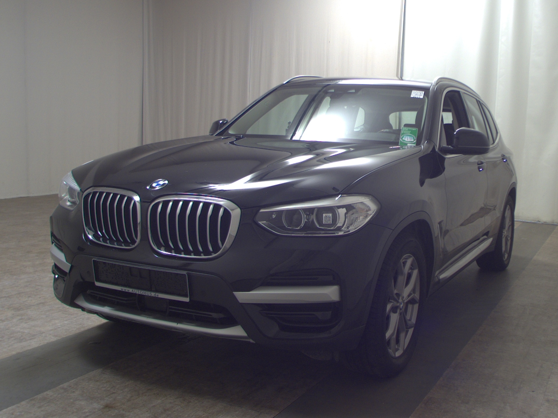 BMW X3 xDrive30i X-Line Navi LED LC+ AHK StandHzg 2