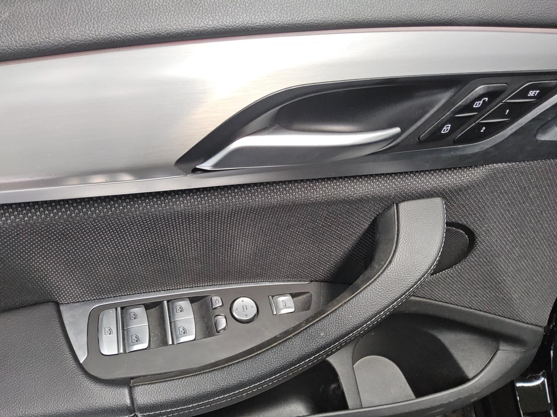 BMW X3 xDrive30i X-Line Navi LED LC+ AHK StandHzg 9