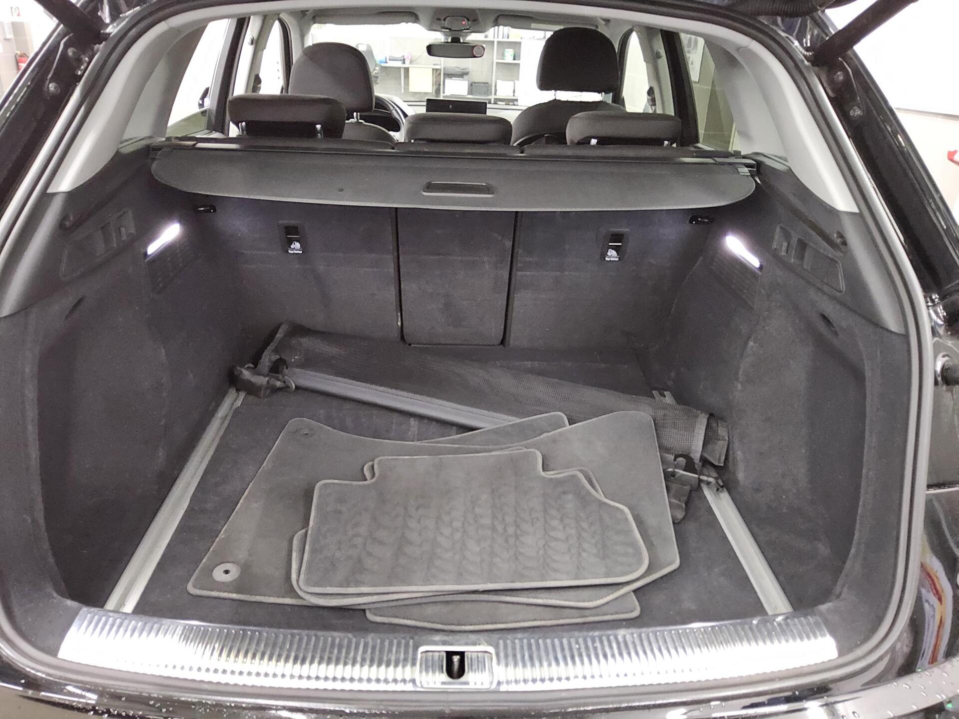 Audi Q5 40 TDI advanced Navi LED vc RFK Optik Schwarz 12