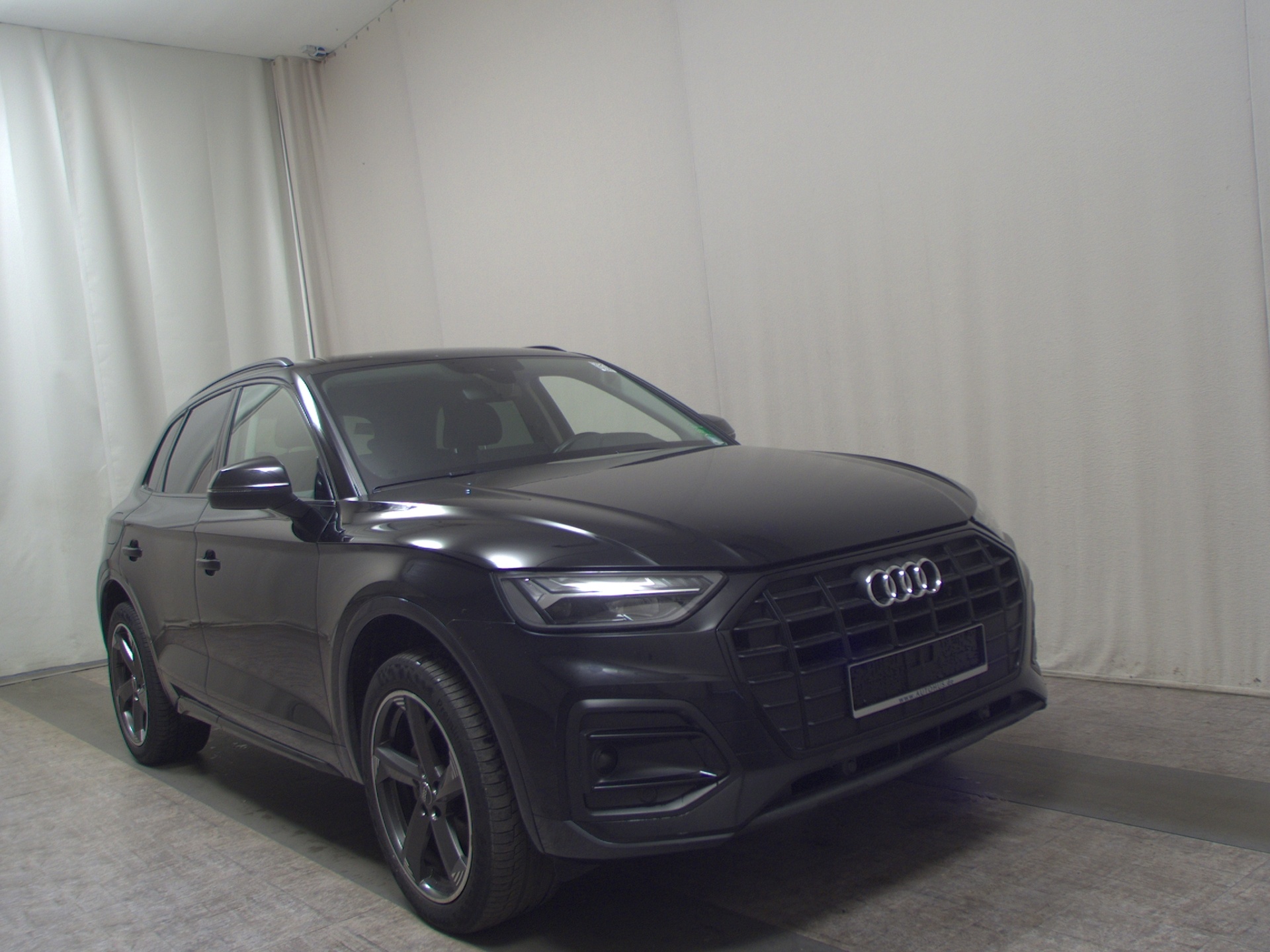 Audi Q5 40 TDI advanced Navi LED vc RFK Optik Schwarz 3