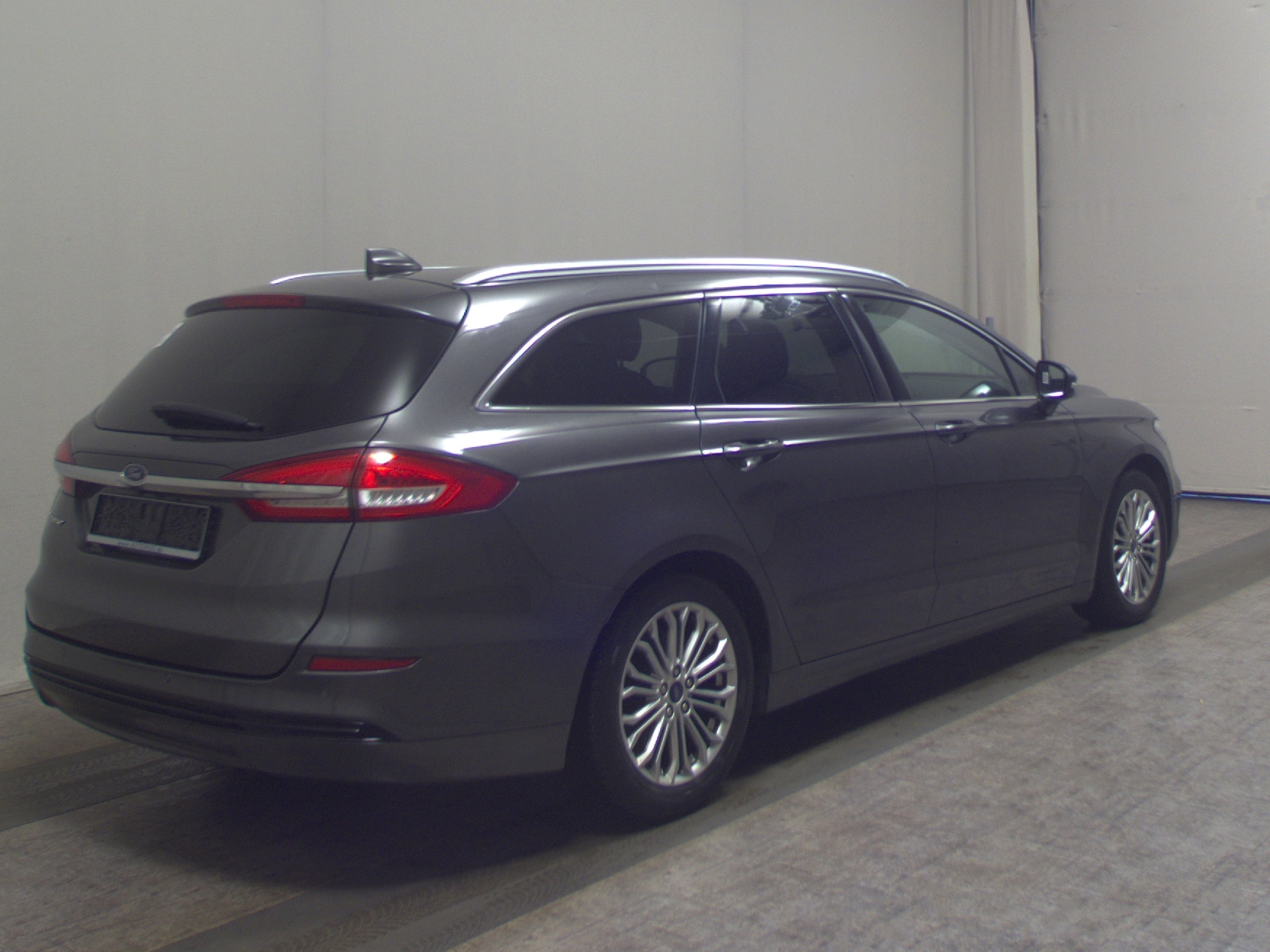 Ford Mondeo Turnier 2.0 EB Titanium Navi LED RFK SHZ 4
