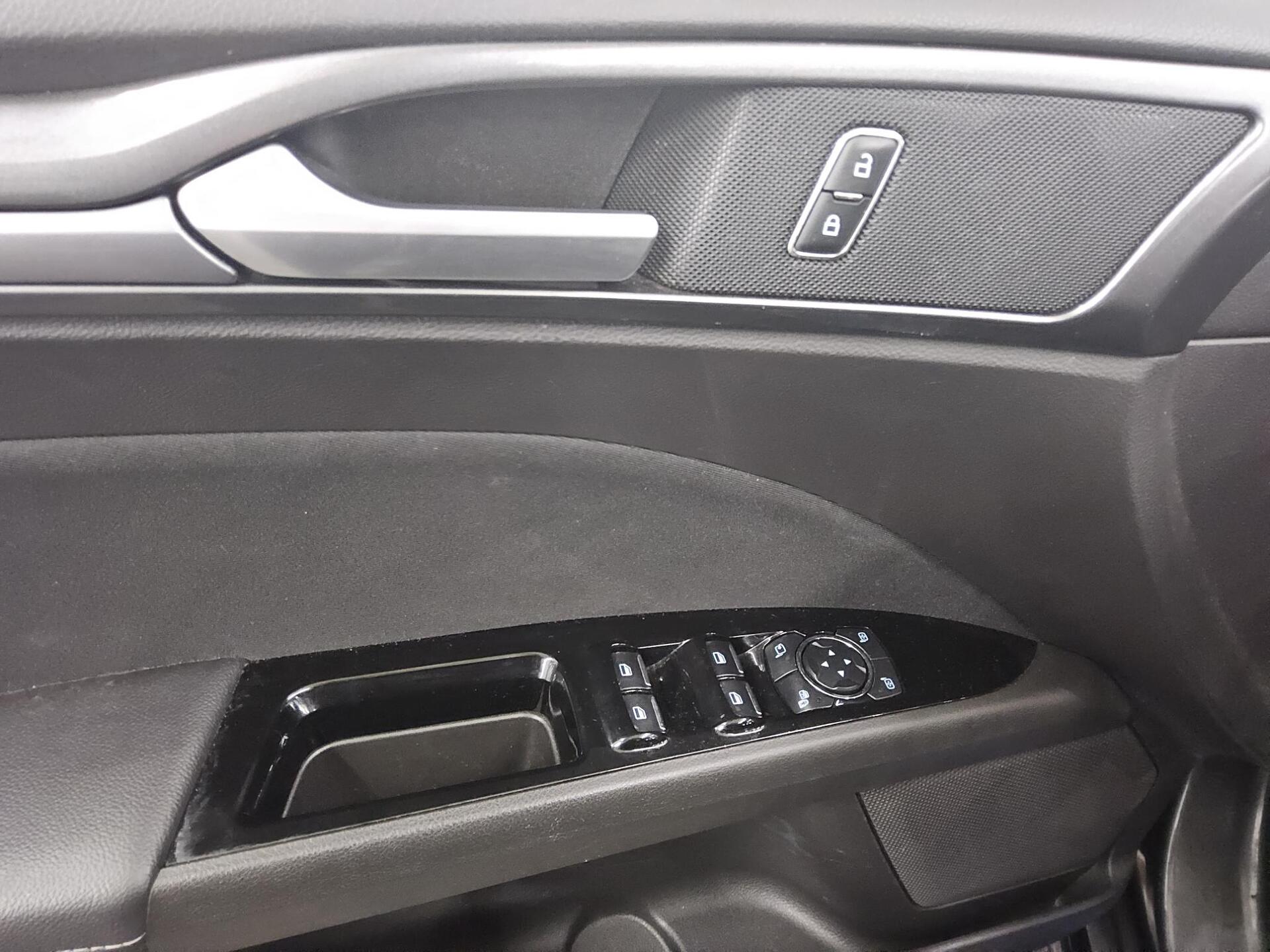 Ford Mondeo Turnier 2.0 EB Titanium Navi LED RFK SHZ 9