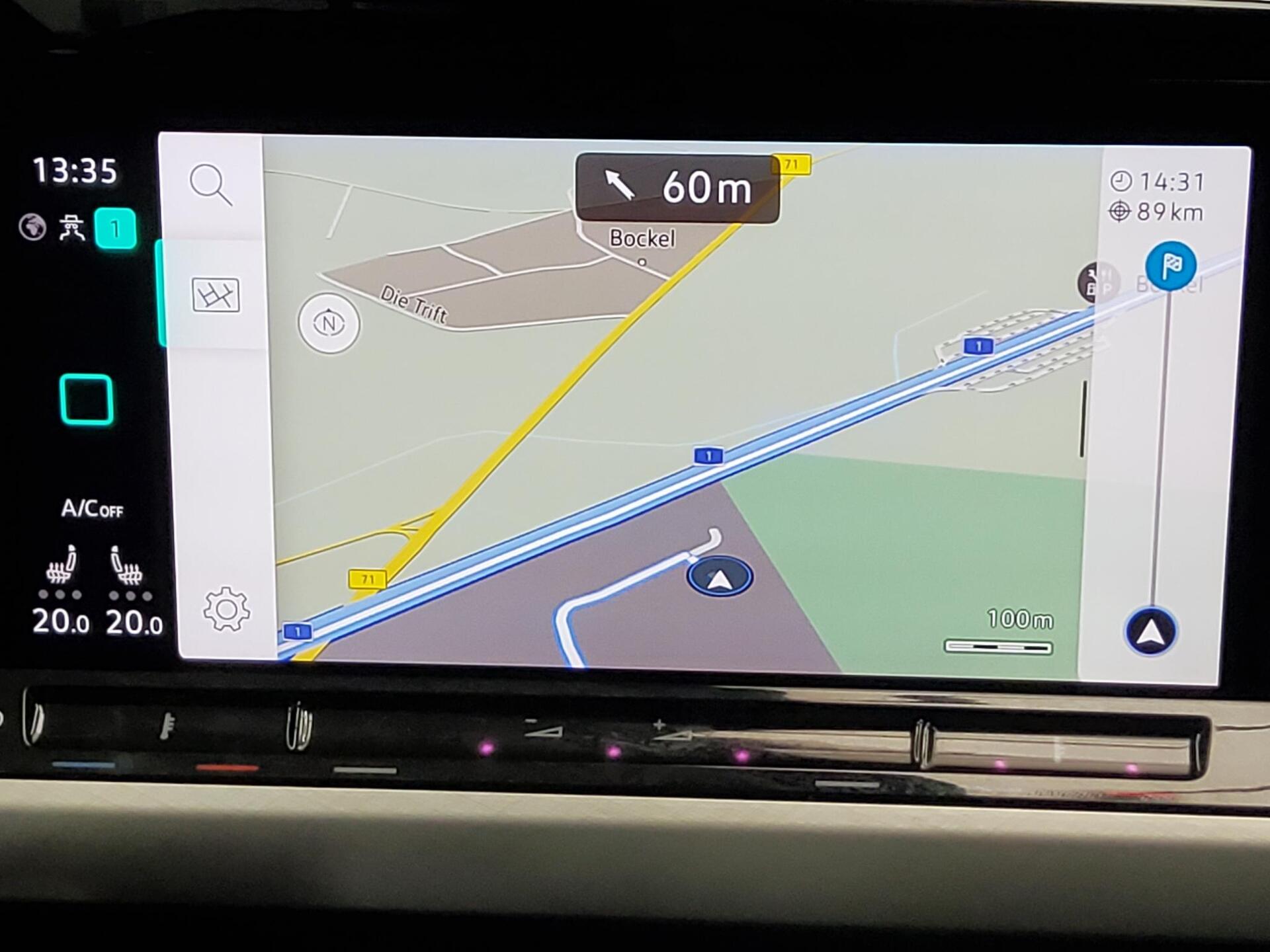 Volkswagen Golf-8 Var. 2.0 TDI Life Navi LED ACC PDC SHZ 7