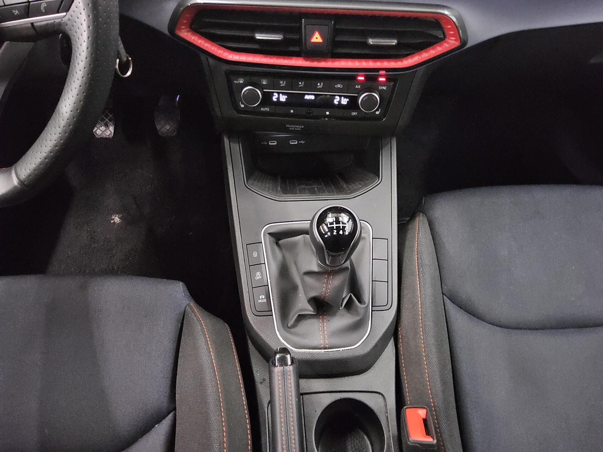 Seat Ibiza 1.0 TSI FR Navi Virtual LED PDC SHZ BT 6