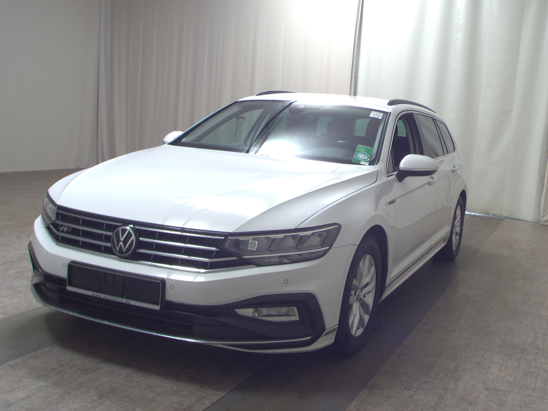 Volkswagen Passat Var. 2.0 TDI Business R-Line Navi LED PDC 2