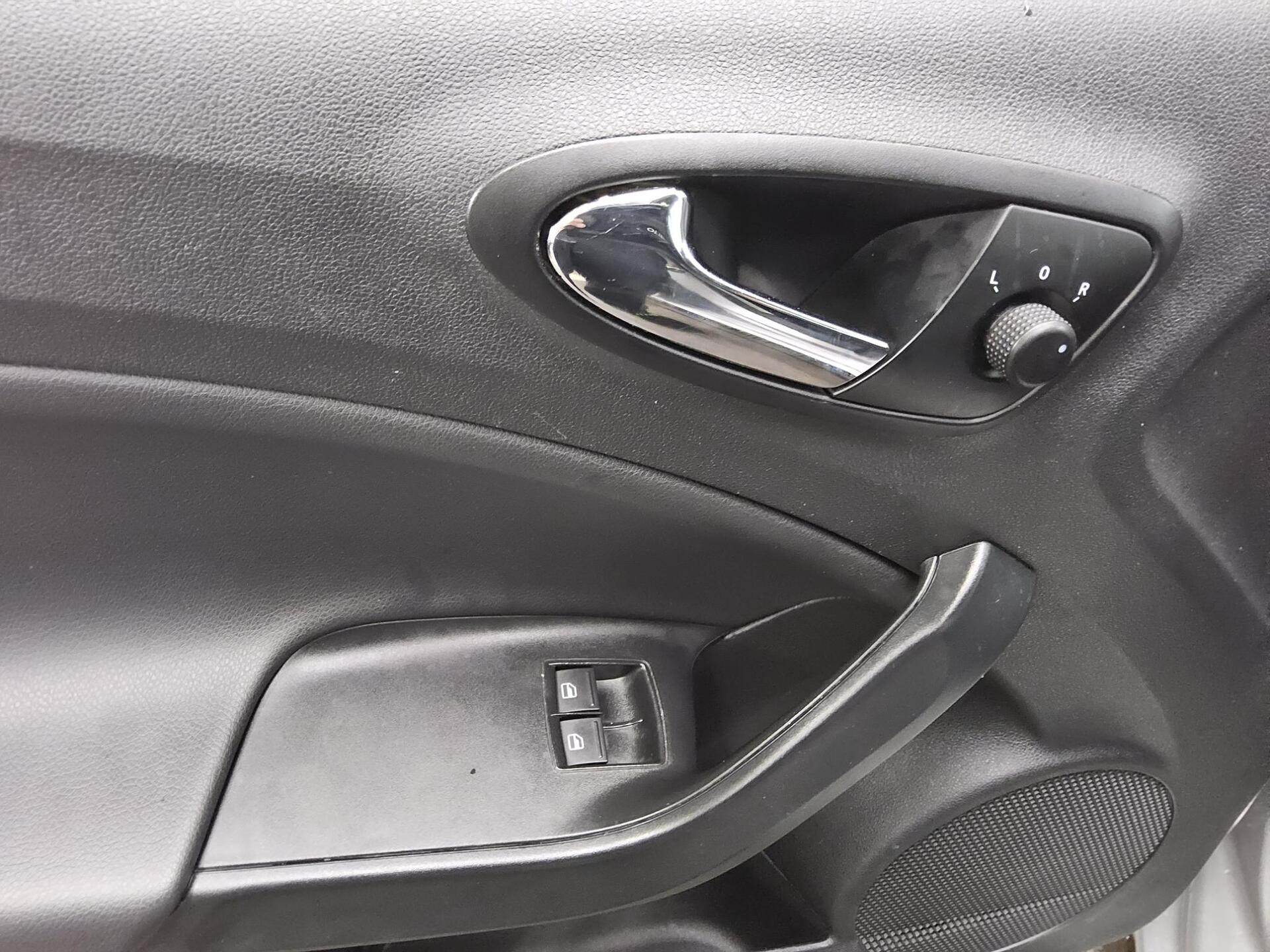 Seat Ibiza ST 1.4 TDI T-Leder Navi BT 9