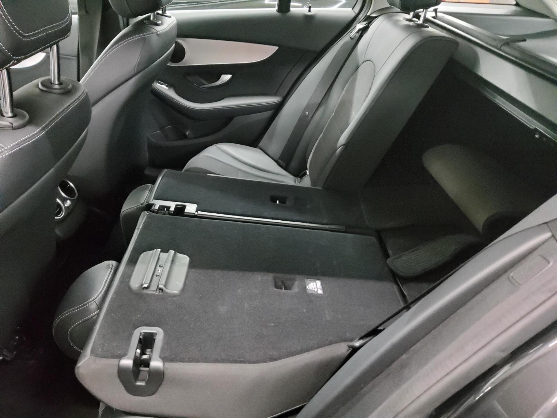 Mercedes-Benz C 180 T Avantgarde T-Leder Navi LED Kamera 11