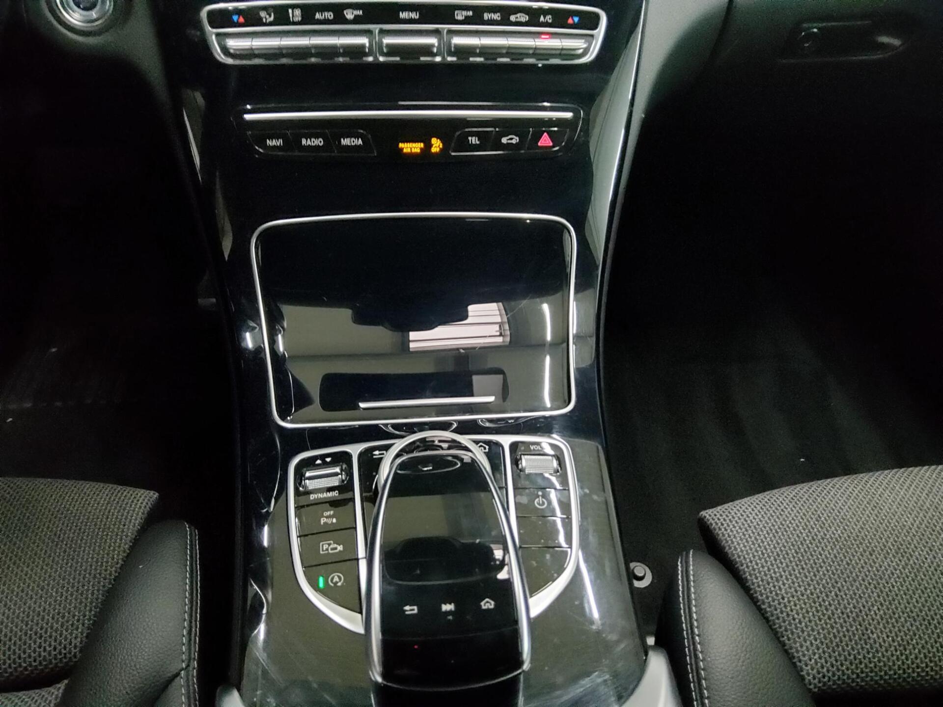 Mercedes-Benz C 180 T Avantgarde T-Leder Navi LED Kamera 6