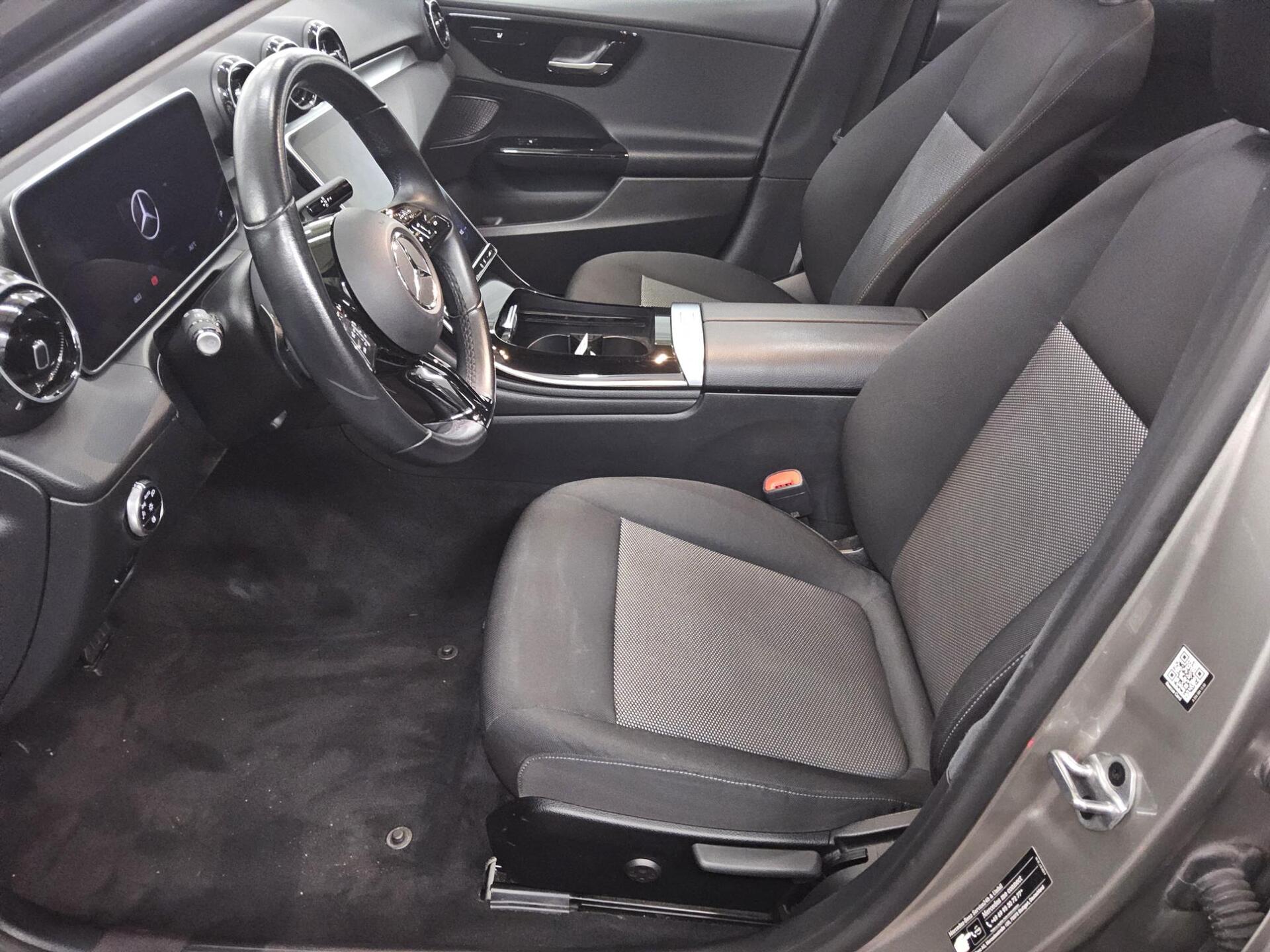 Mercedes-Benz C 220 T d Avantgarde Navi LED Panorama Kamera 9