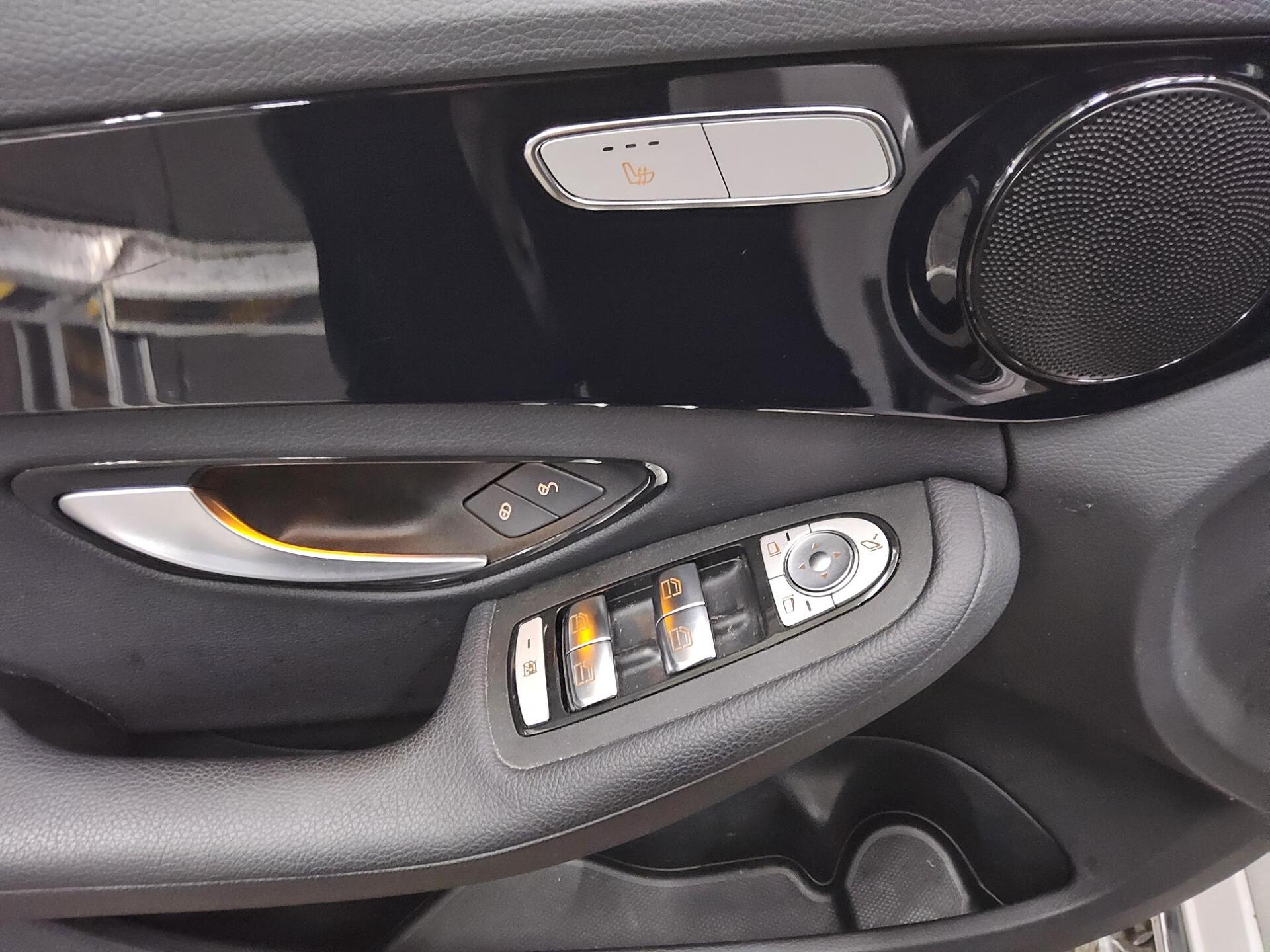 Mercedes-Benz C 200 T d Avantgarde Navi LED Shz PDC RfK 9