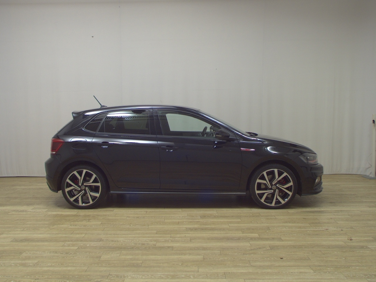 Volkswagen Polo 2.0 TSI GTI Navi LED DC-Pro RFK ACC PDC Shz