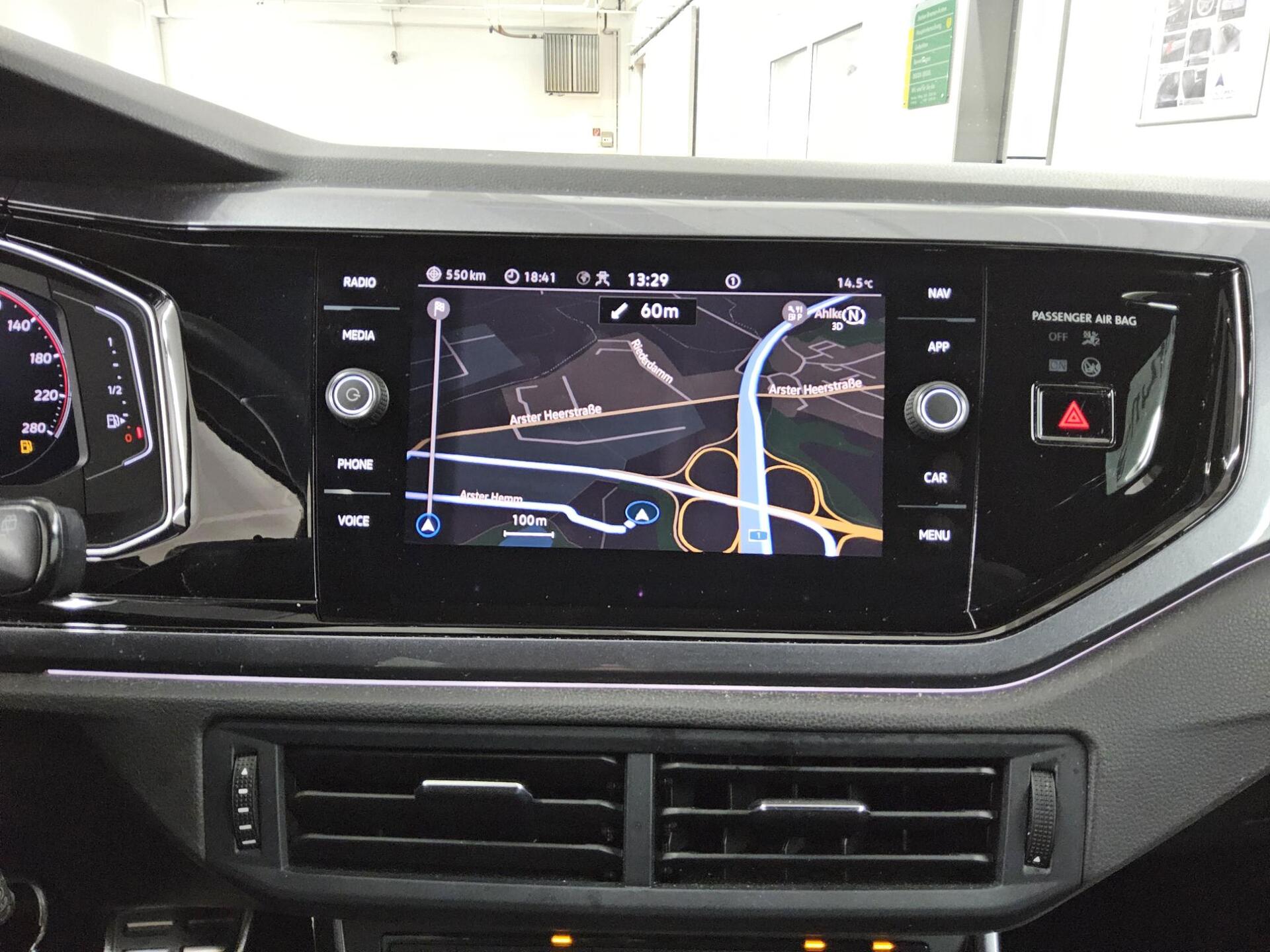 Volkswagen Polo 2.0 TSI GTI Navi LED DC-Pro RFK ACC PDC Shz 7