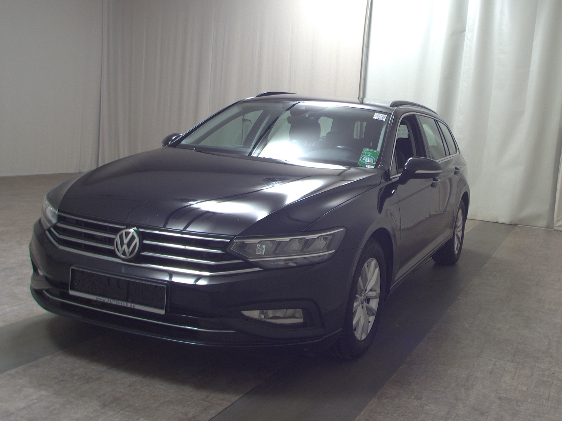 Volkswagen Passat Var. 2.0 TDI Business Navi LED Leder RFK 2