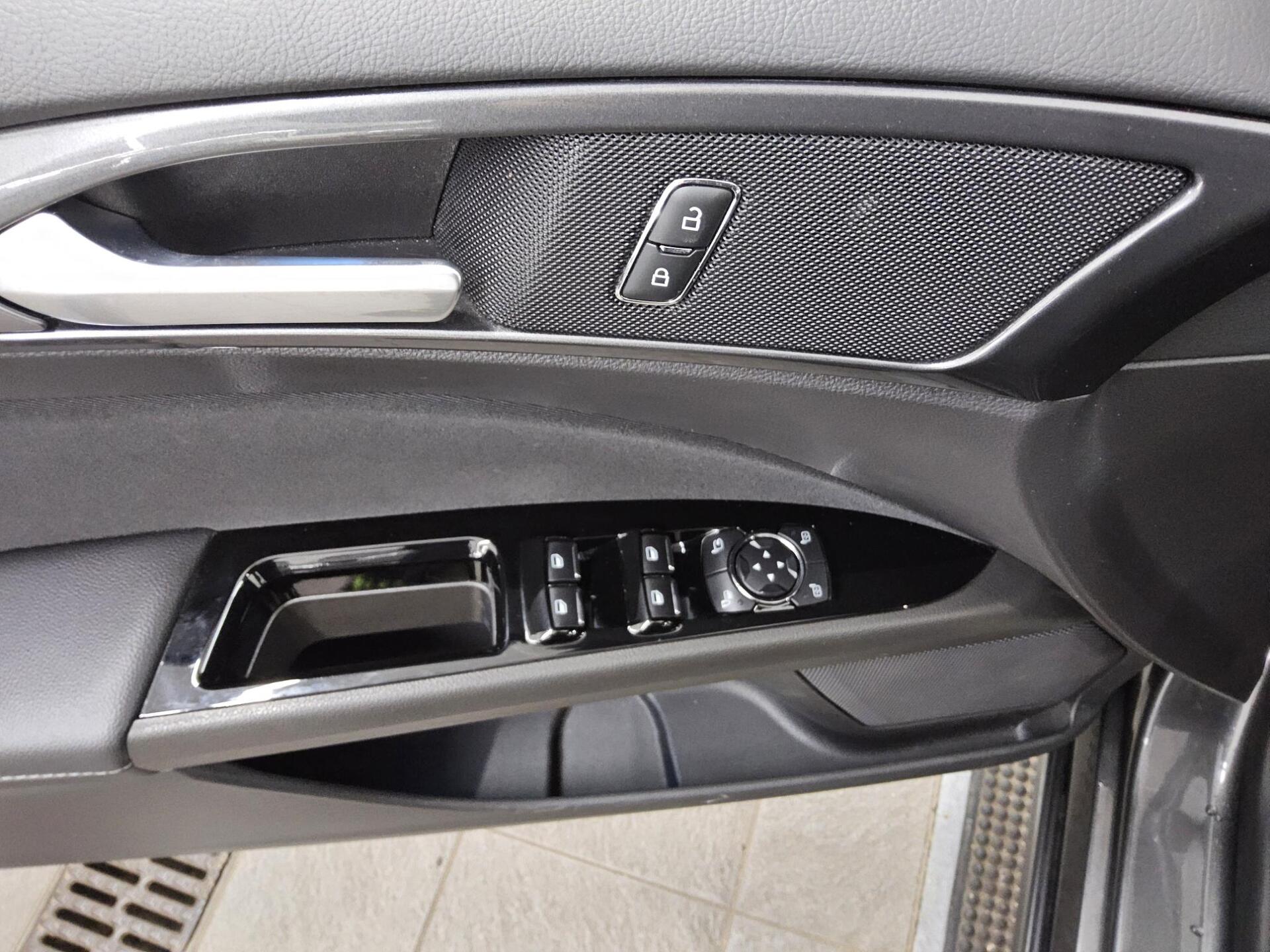 Ford Mondeo Turnier 2.0 EB Titanium Navi LED RFK ACC 9