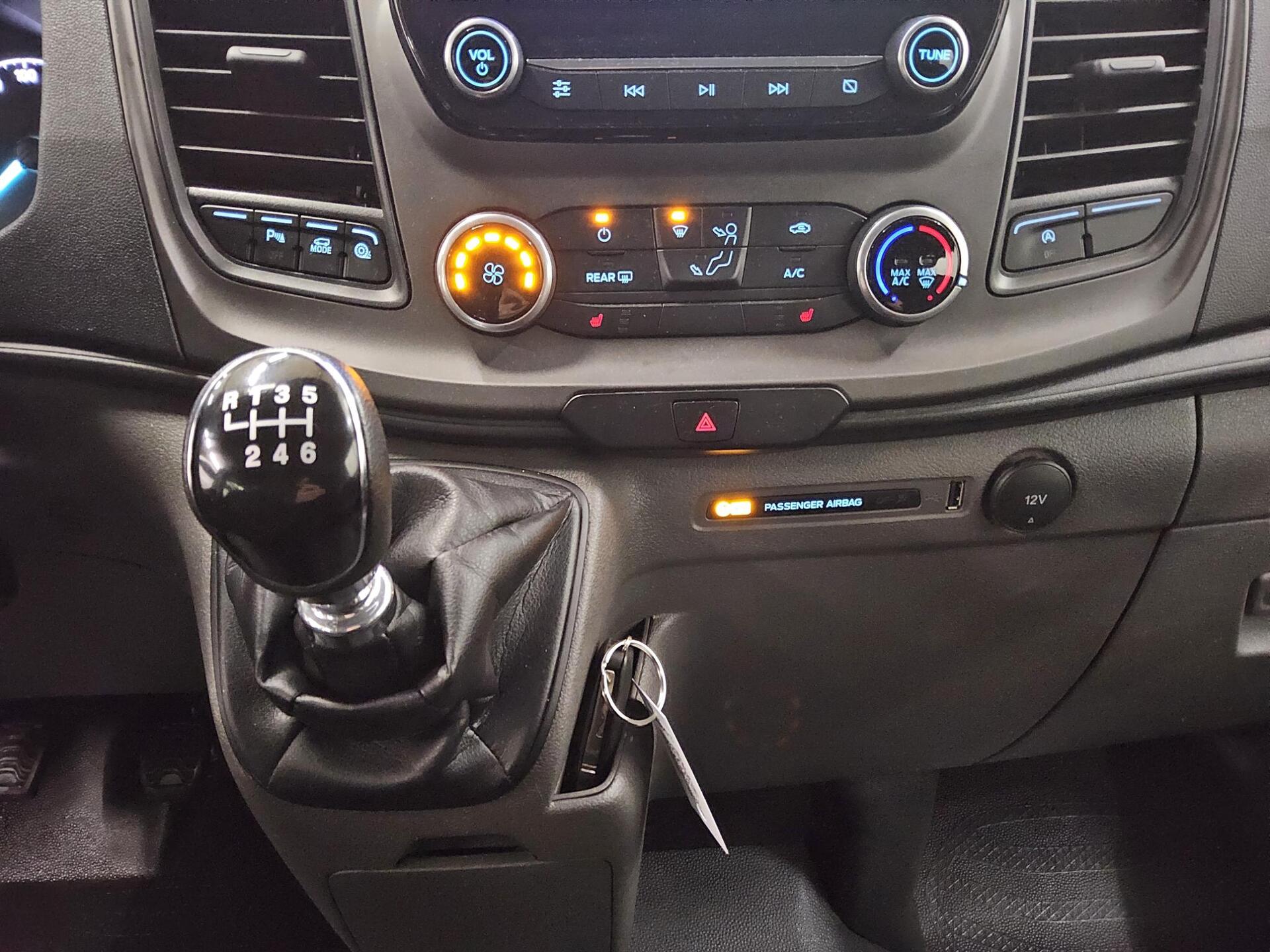 Ford Transit Custom 2.0 EB Trend 8-Sitze Navi Shz 6